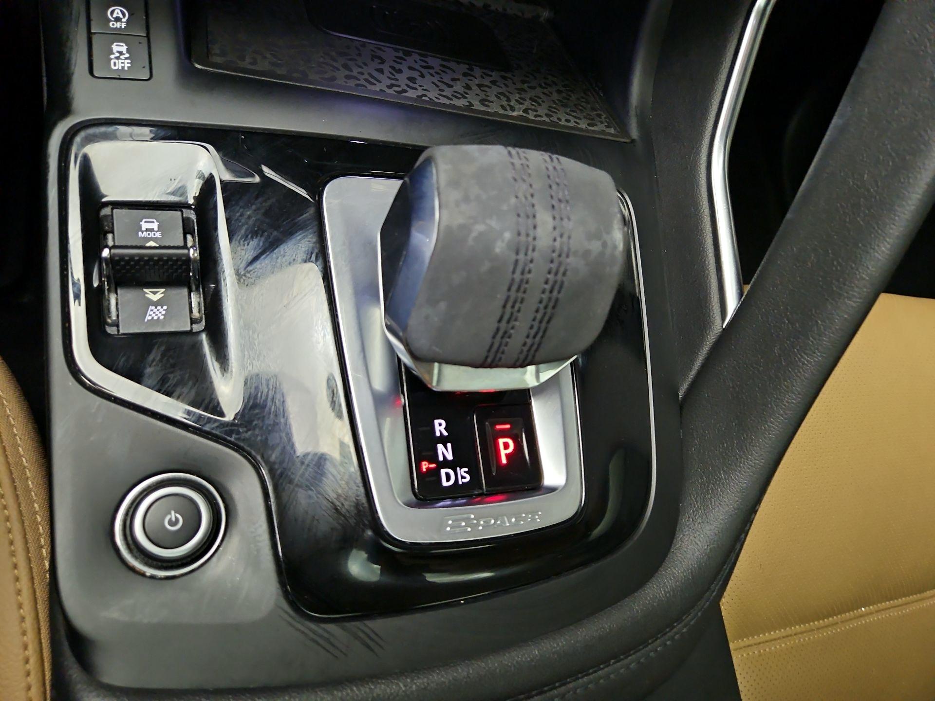 Thumbnail: 2021 Jaguar E-Pace - 17