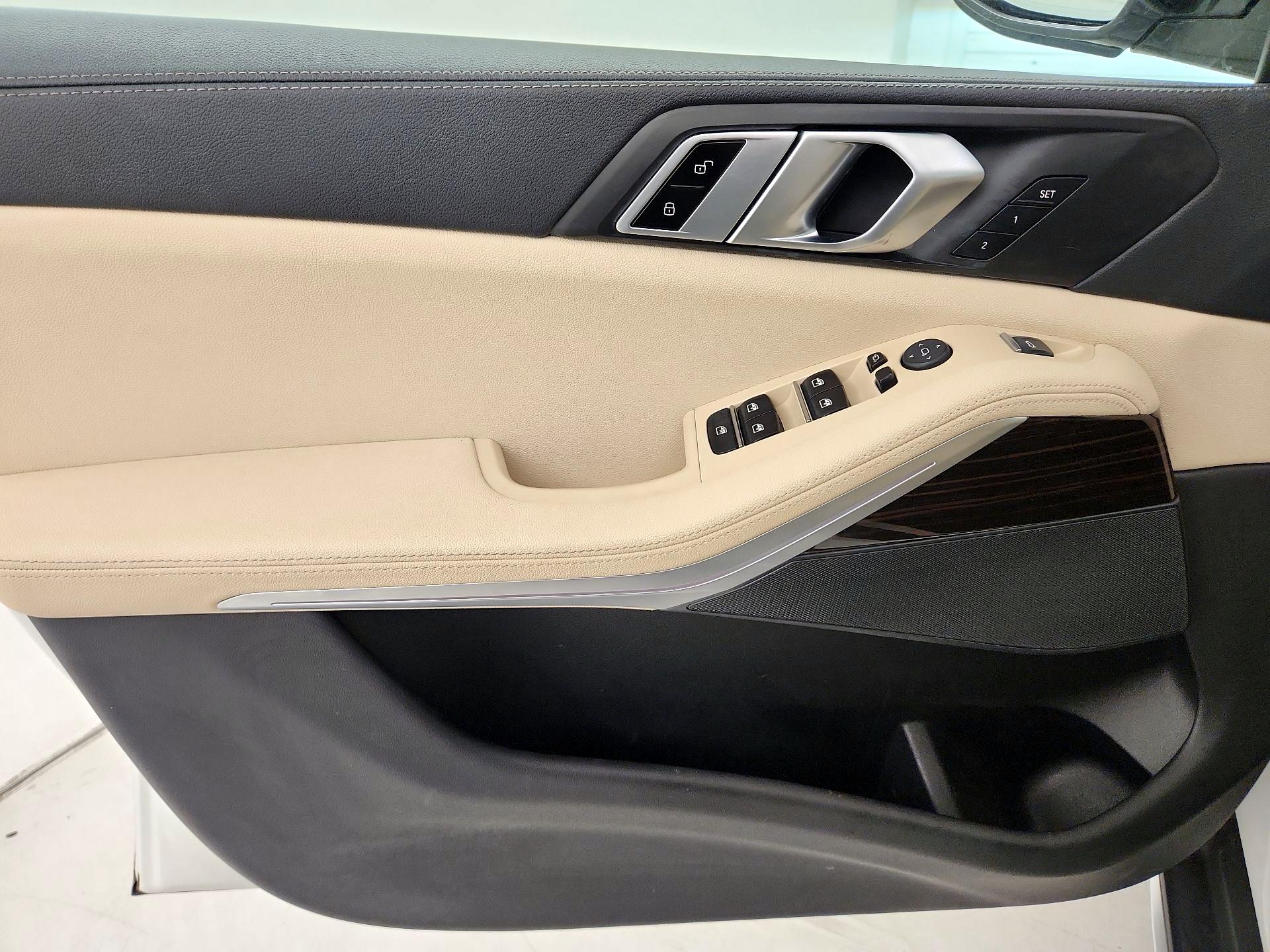 Thumbnail: 2021 BMW X5 - 12