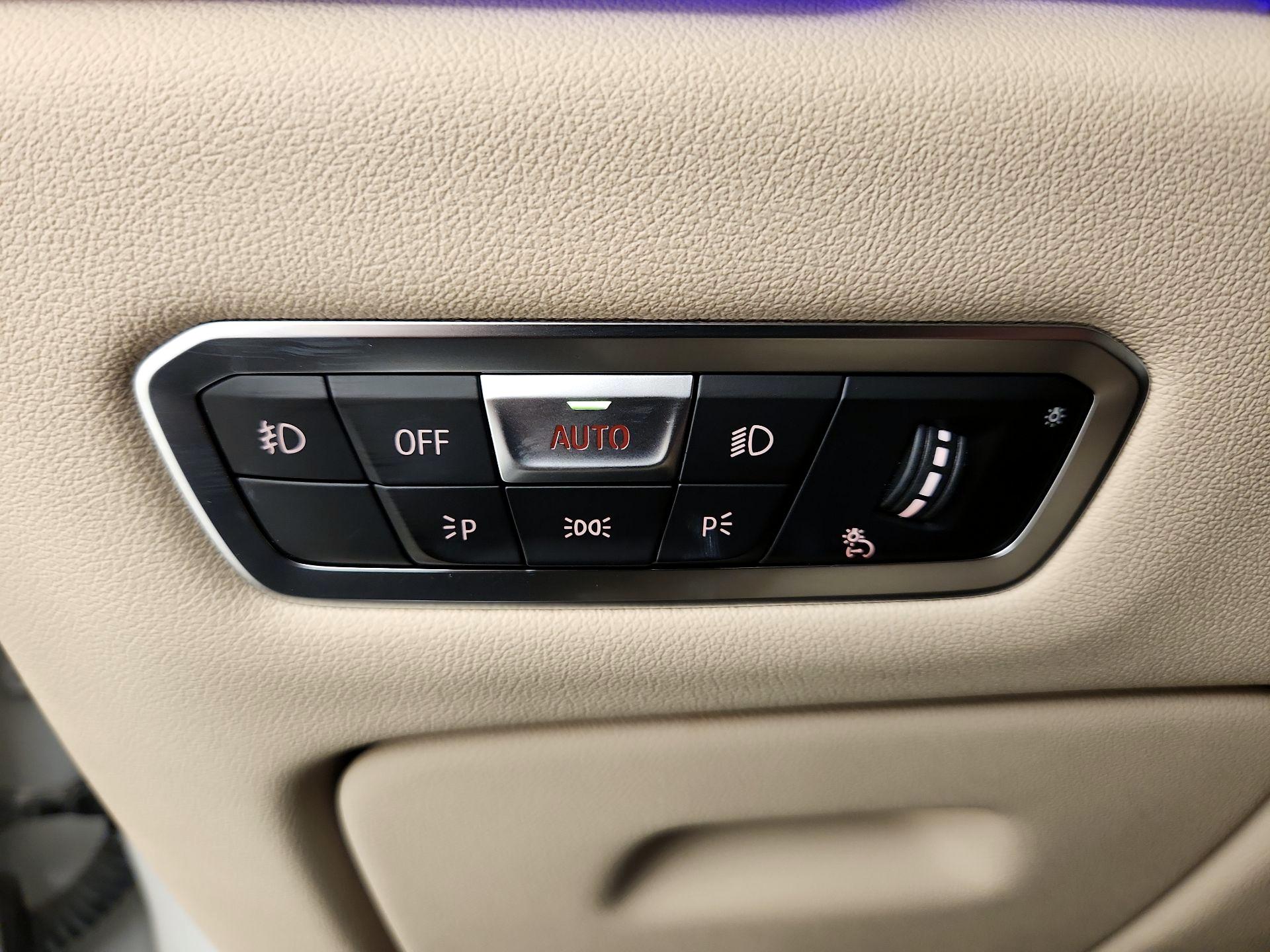 Thumbnail: 2021 BMW X5 - 13