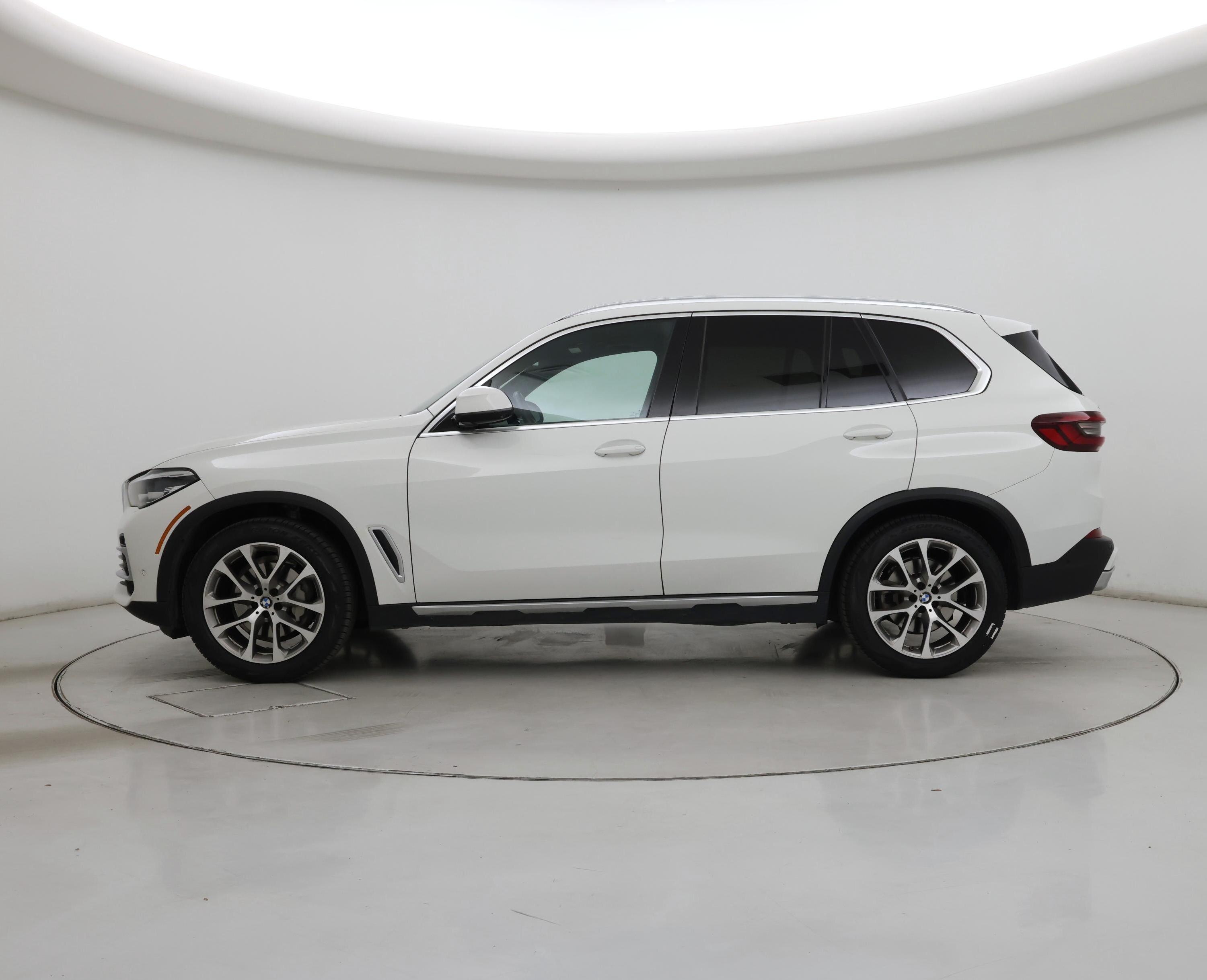 Thumbnail: 2021 BMW X5 - 3