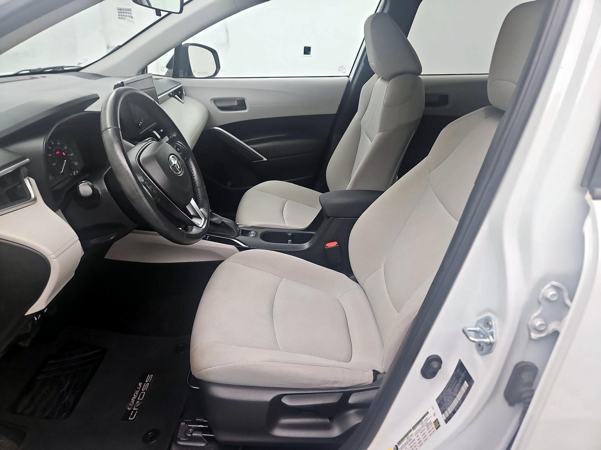 Thumbnail: 2023 Toyota Corolla Cross - 11