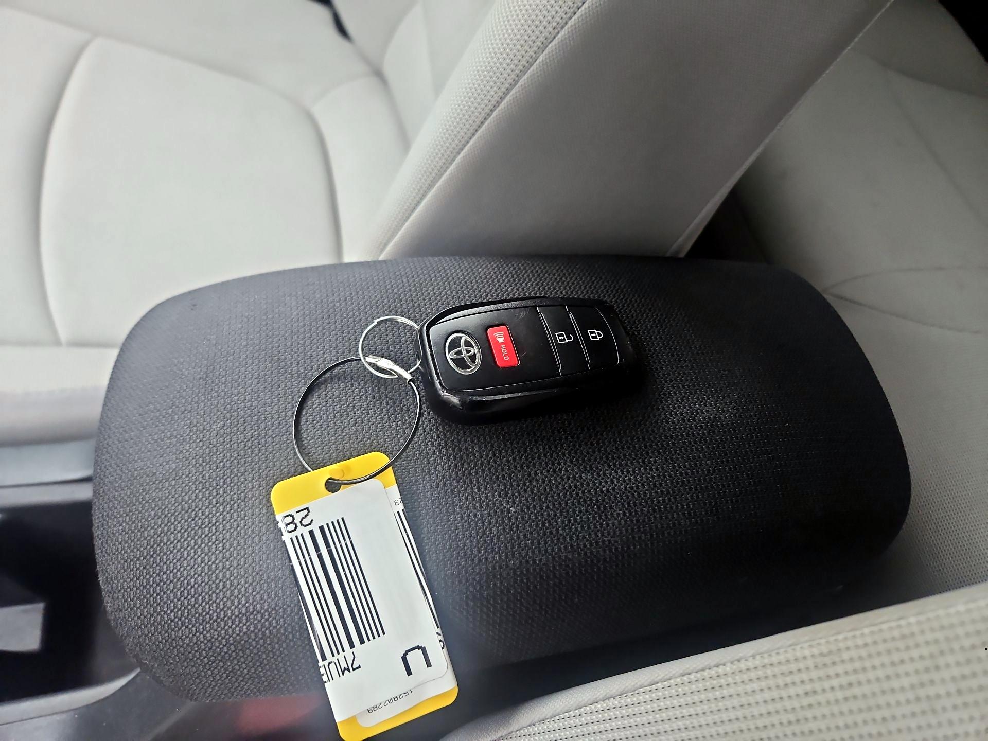 Thumbnail: 2023 Toyota Corolla Cross - 19