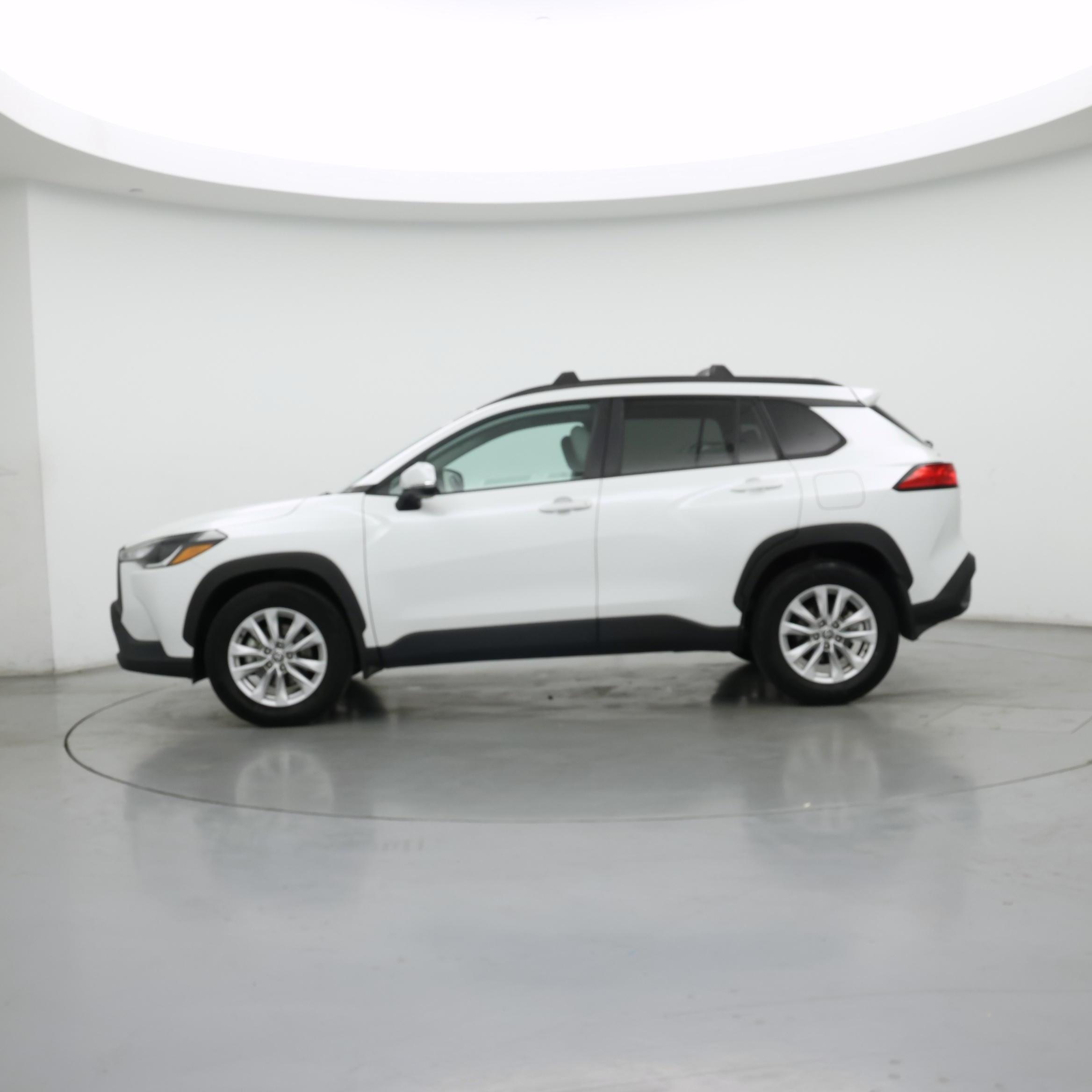 Thumbnail: 2023 Toyota Corolla Cross - 3