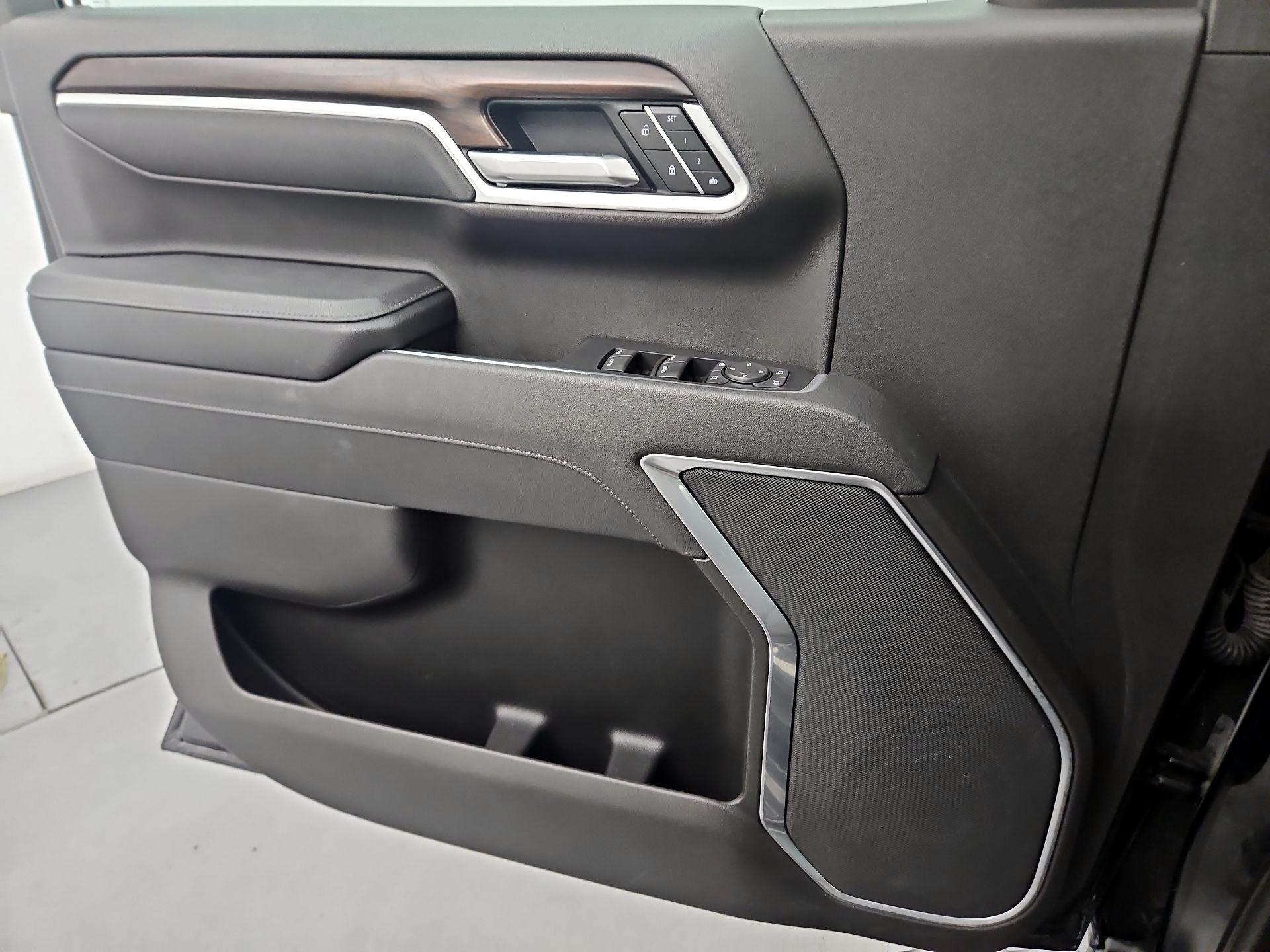 Thumbnail: 2025 GMC Sierra 1500 - 12