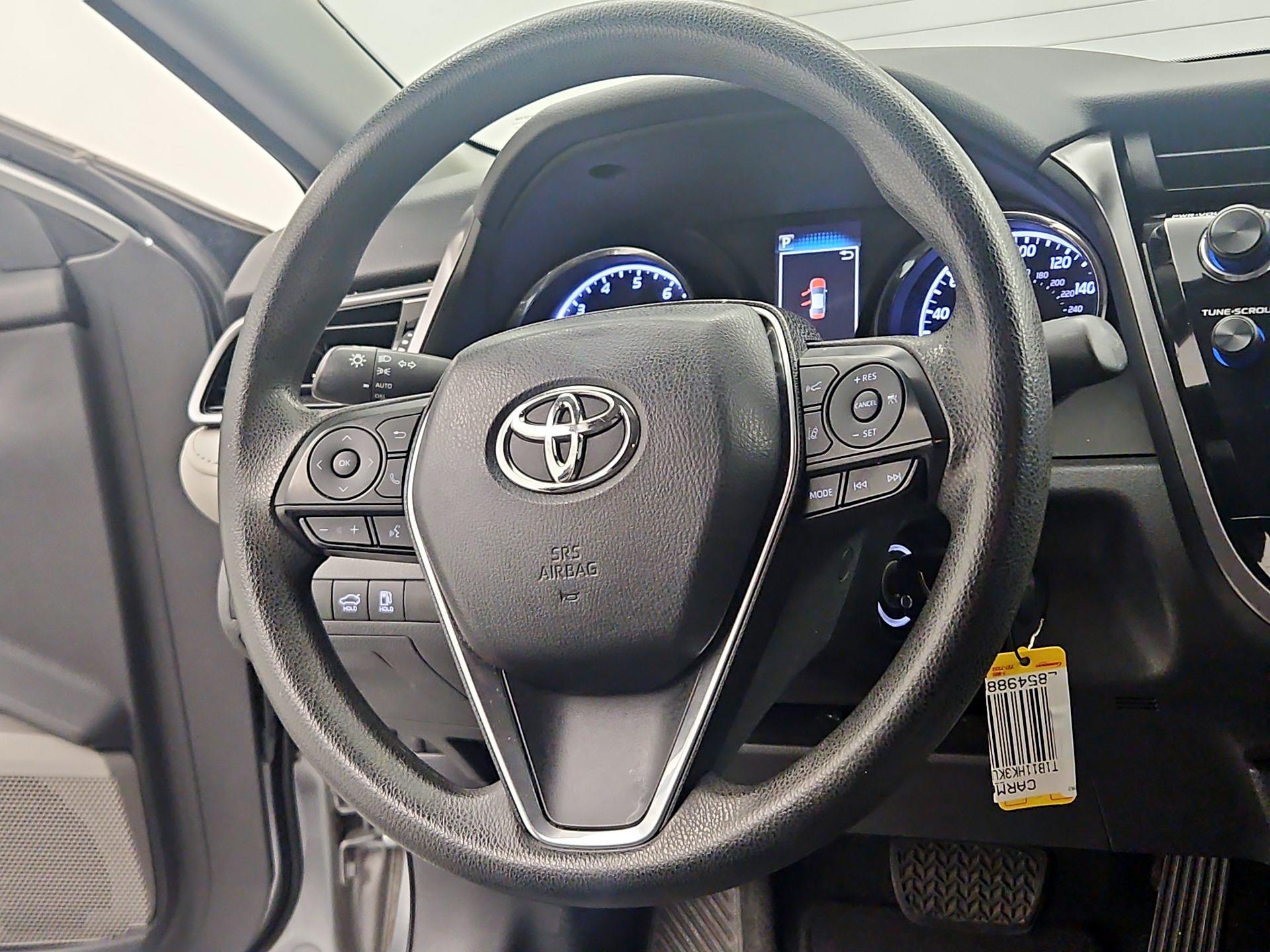 Thumbnail: 2019 Toyota Camry - 10