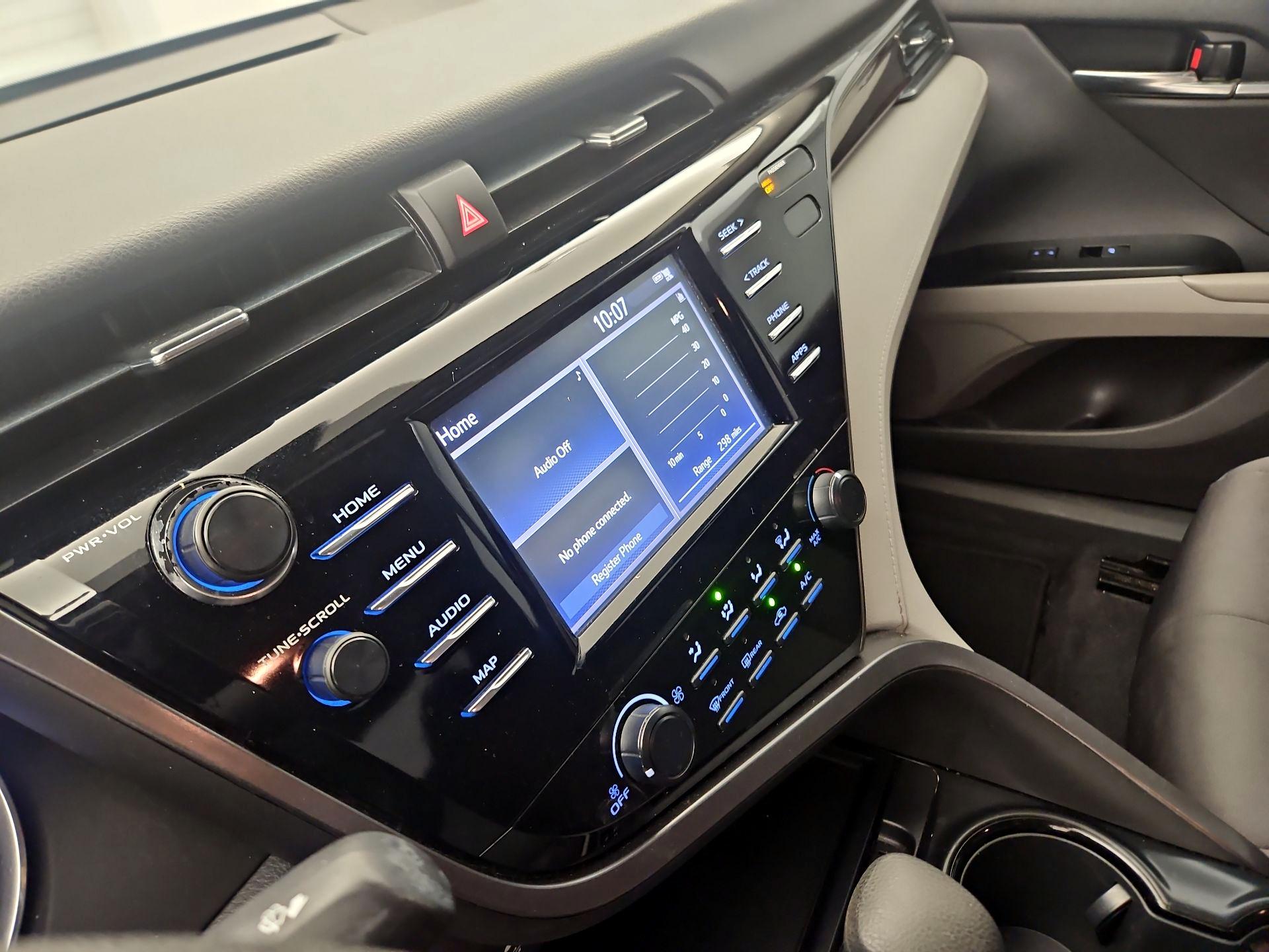 Thumbnail: 2019 Toyota Camry - 14