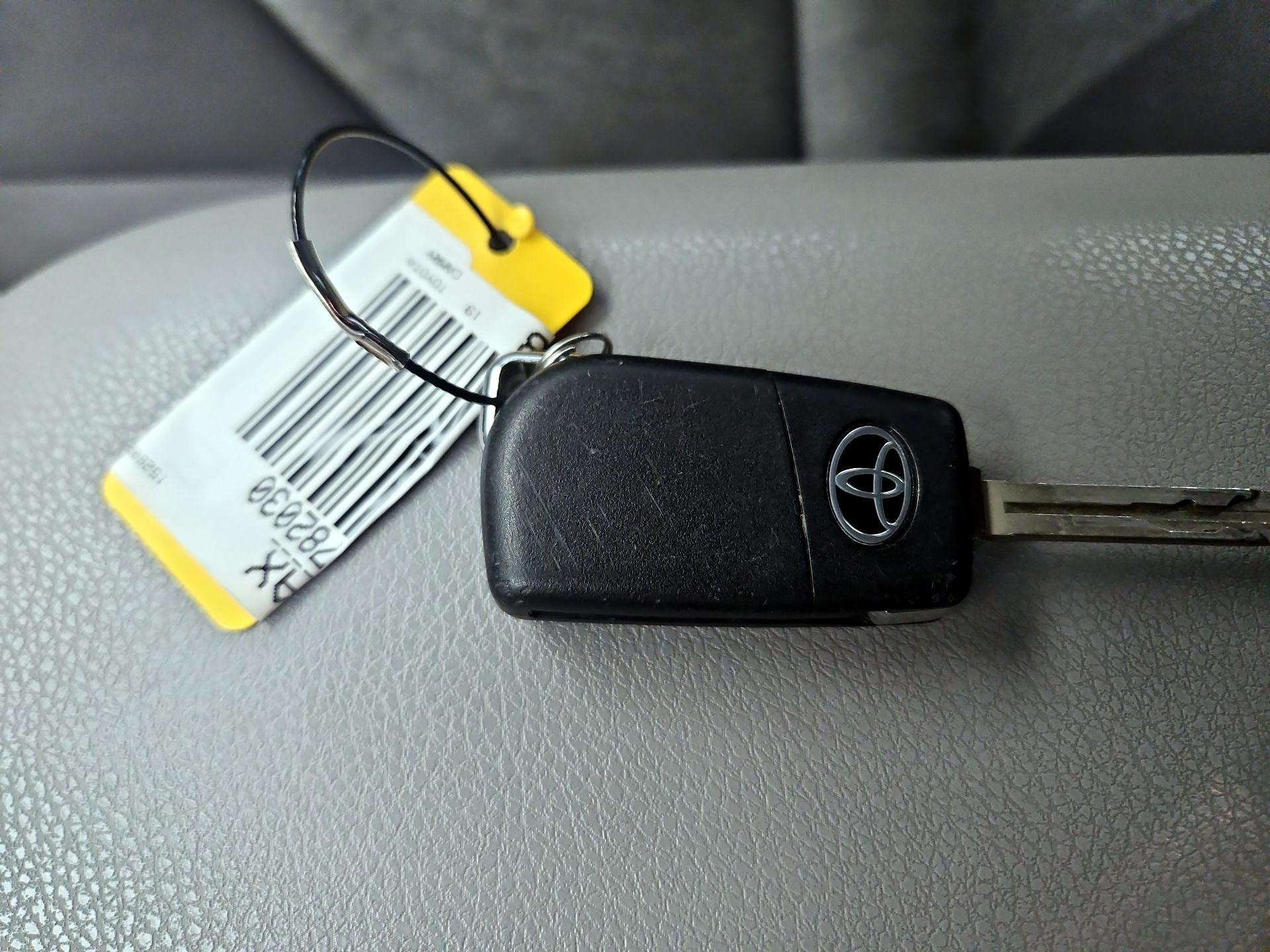 Thumbnail: 2019 Toyota Camry - 19