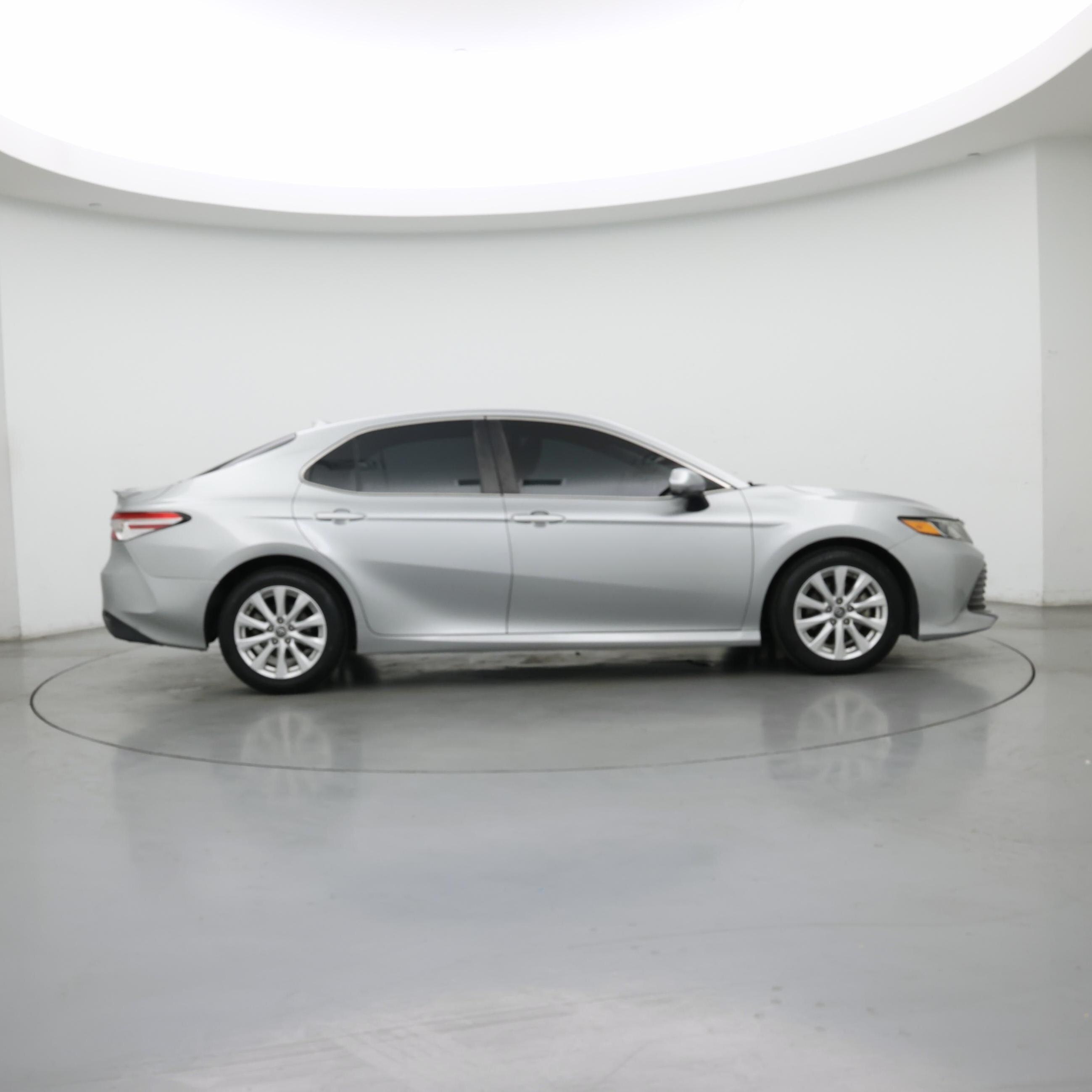 Thumbnail: 2019 Toyota Camry - 7