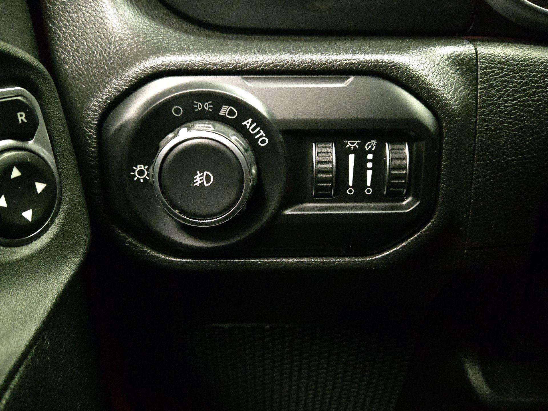 Thumbnail: 2022 Jeep Wrangler - 13