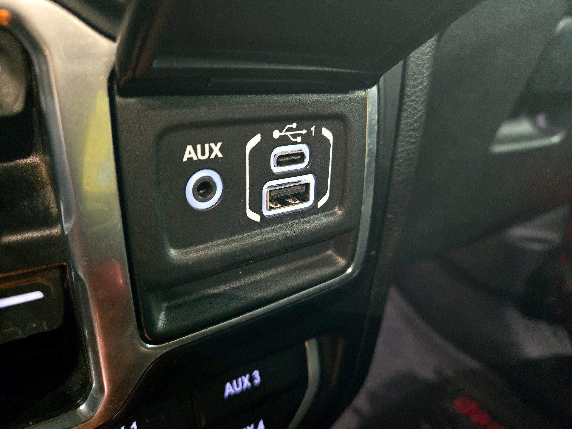 Thumbnail: 2022 Jeep Wrangler - 19