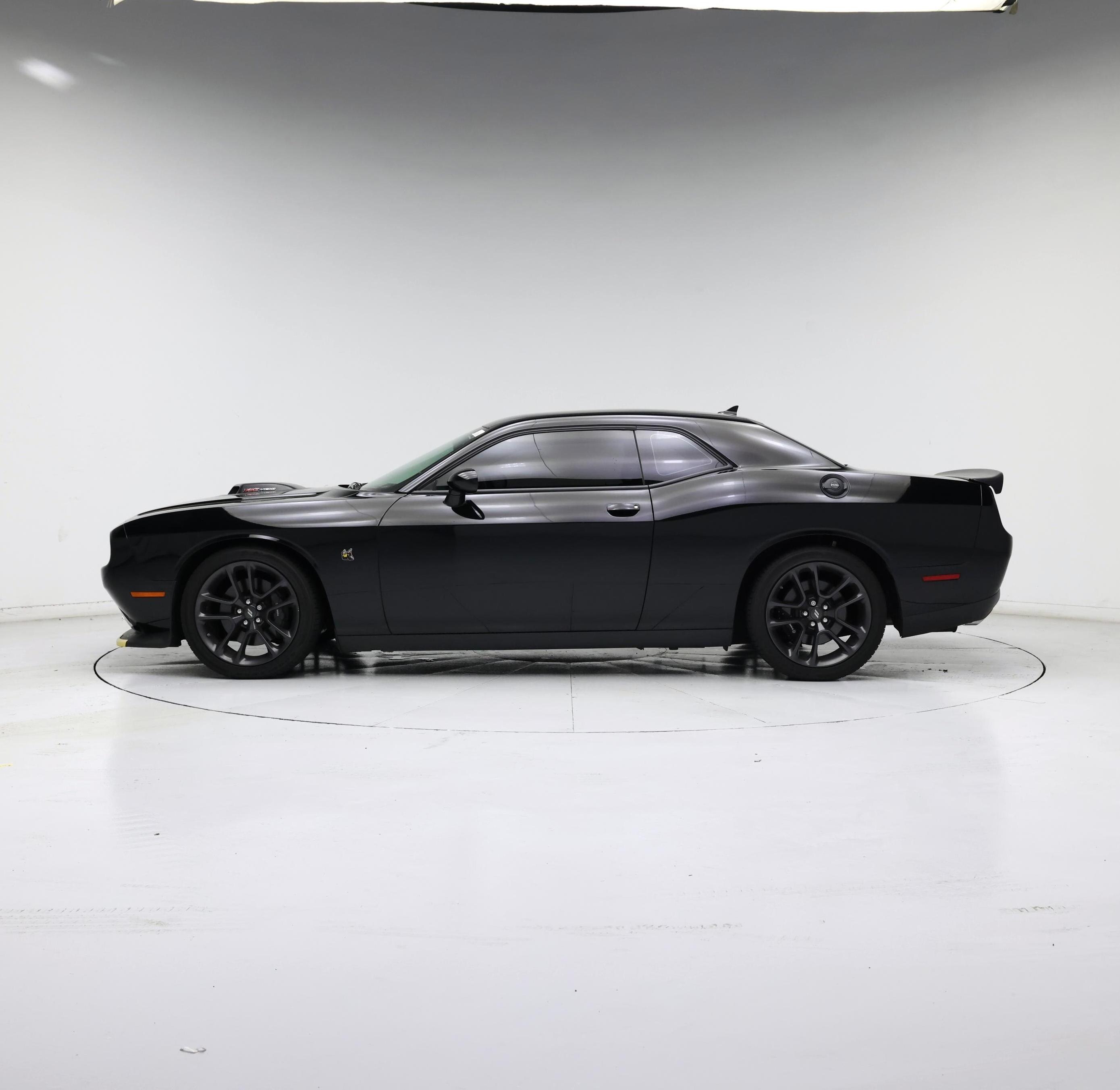 Thumbnail: 2022 Dodge Challenger - 3