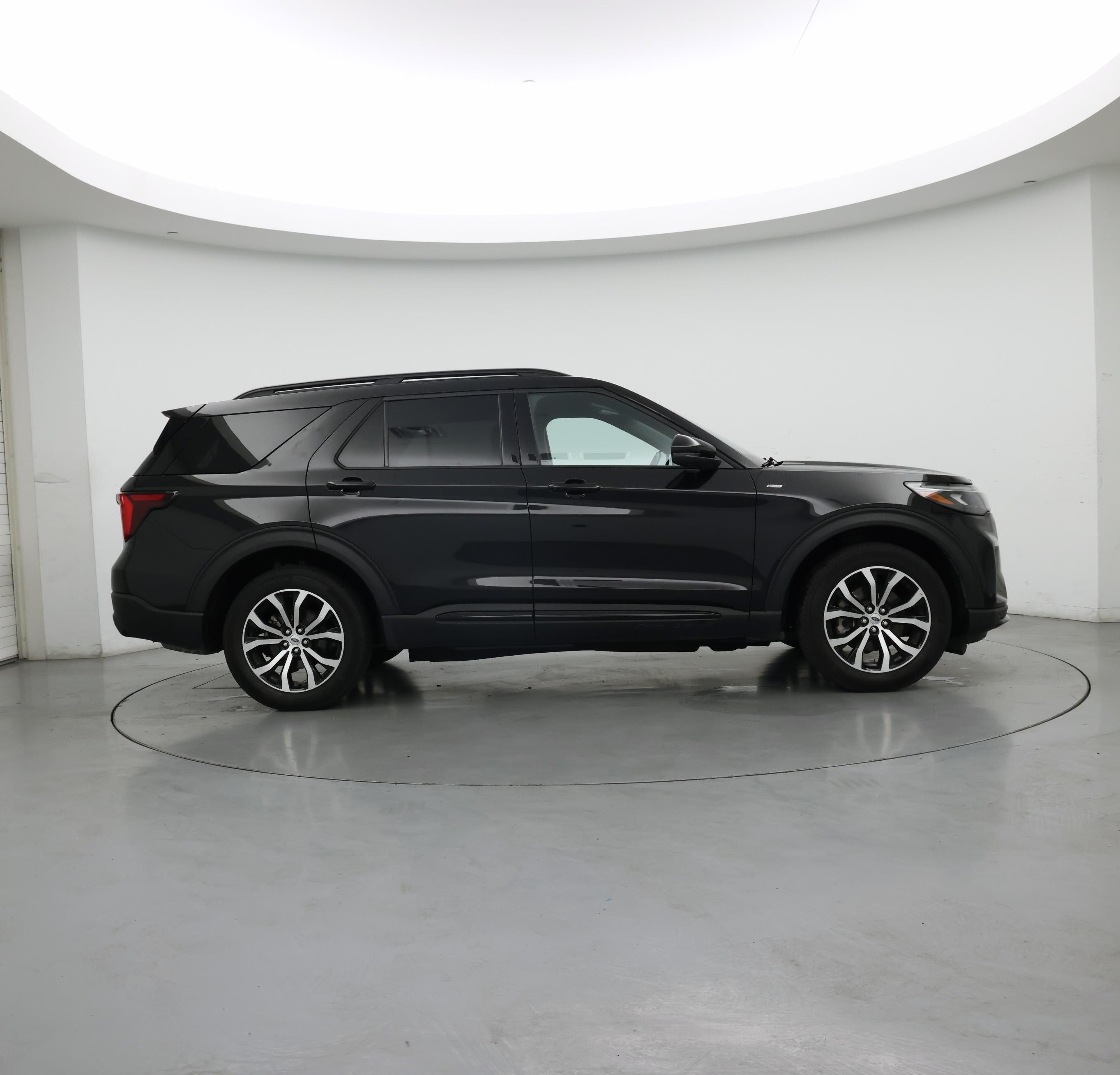 Thumbnail: 2025 Ford Explorer - 7