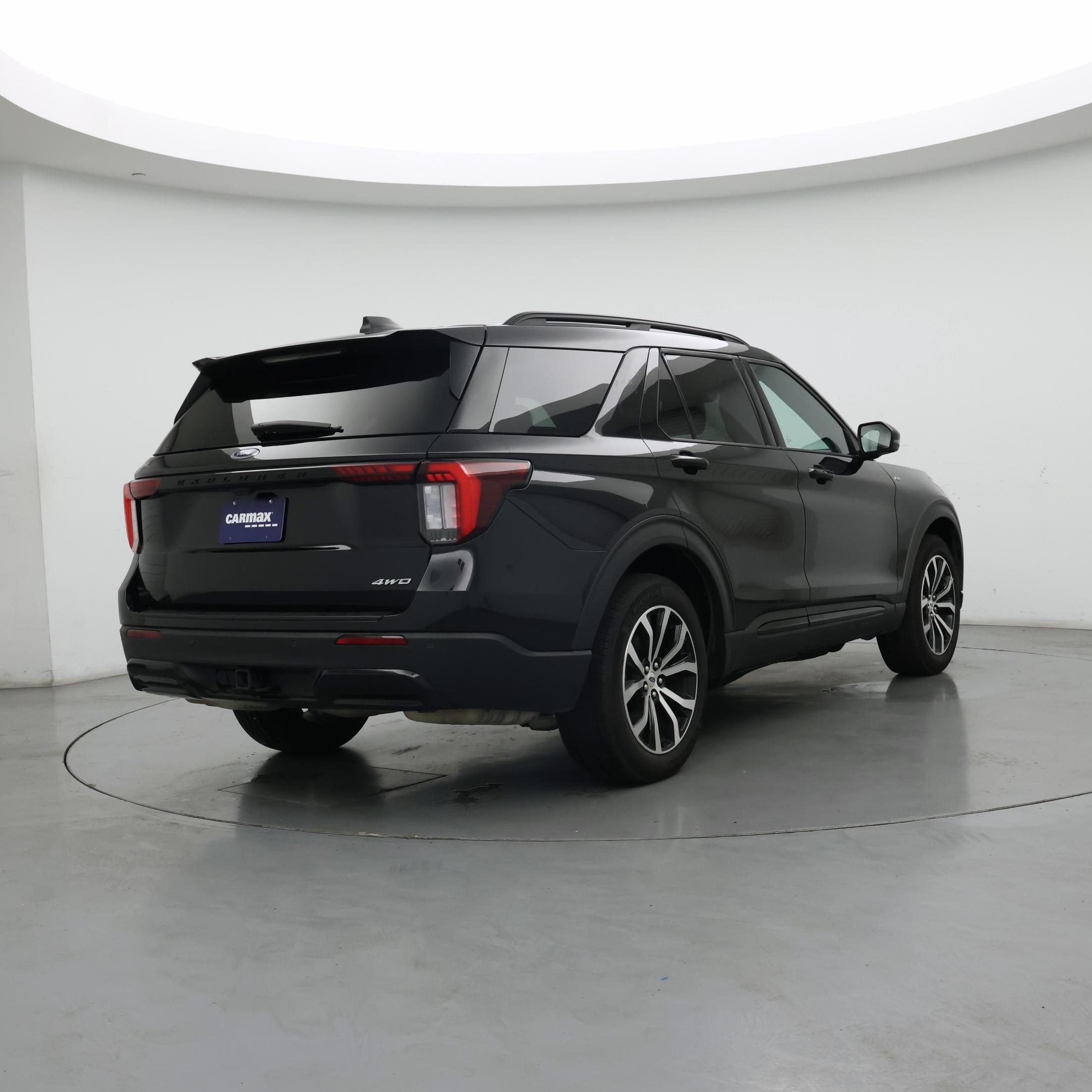 Thumbnail: 2025 Ford Explorer - 8