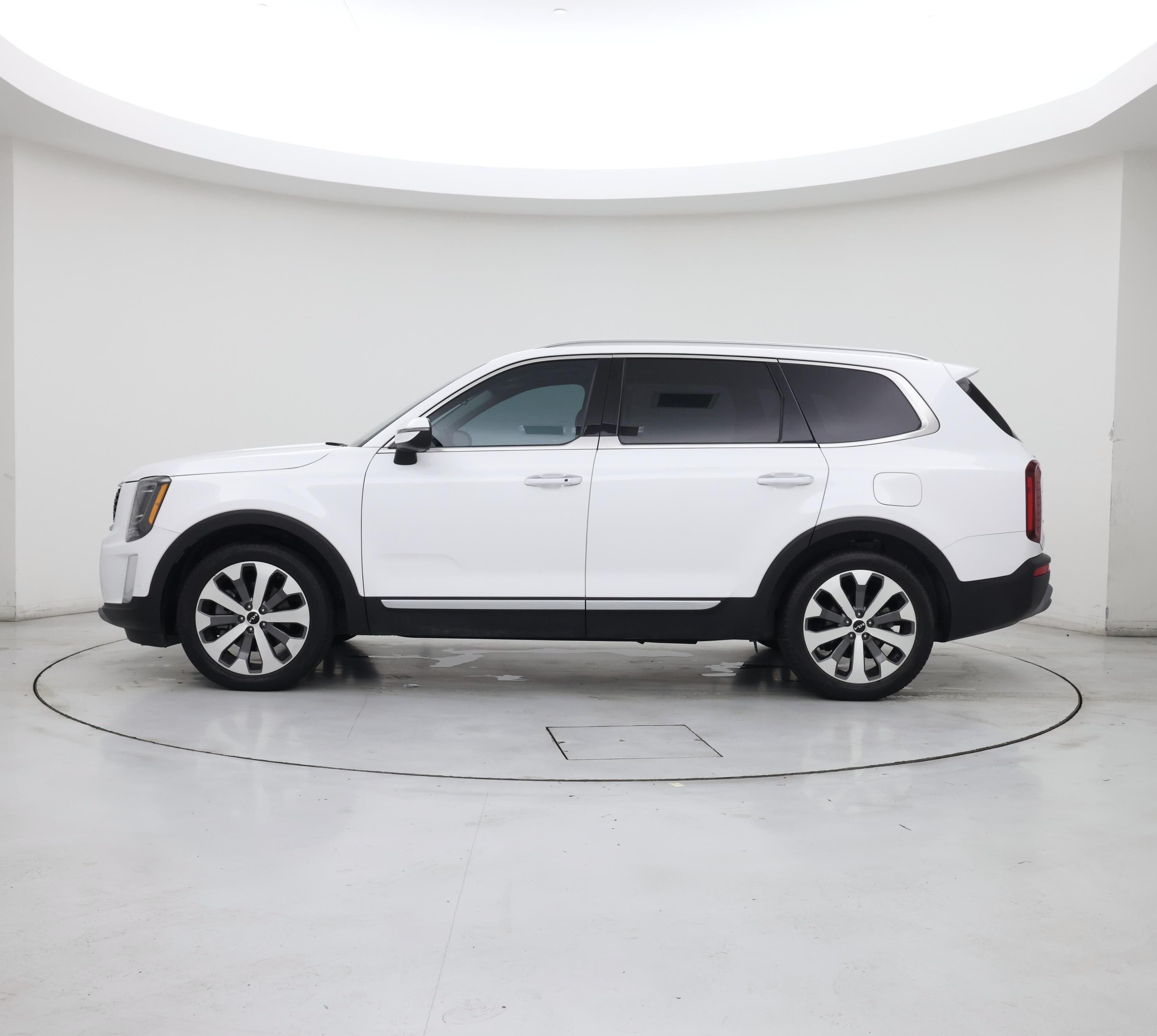 Thumbnail: 2022 Kia Telluride - 3