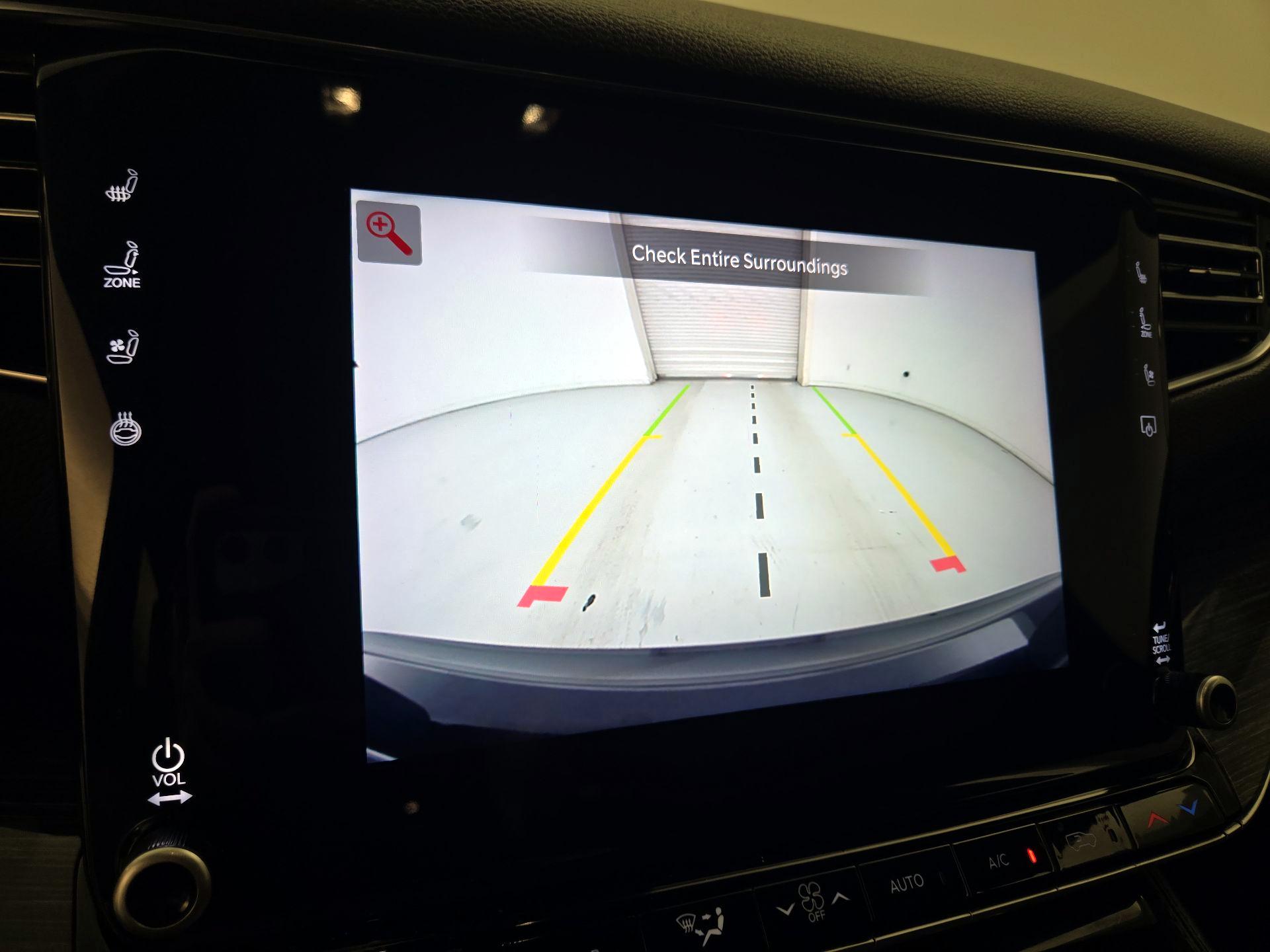 Thumbnail: 2022 Jeep Wagoneer - 15