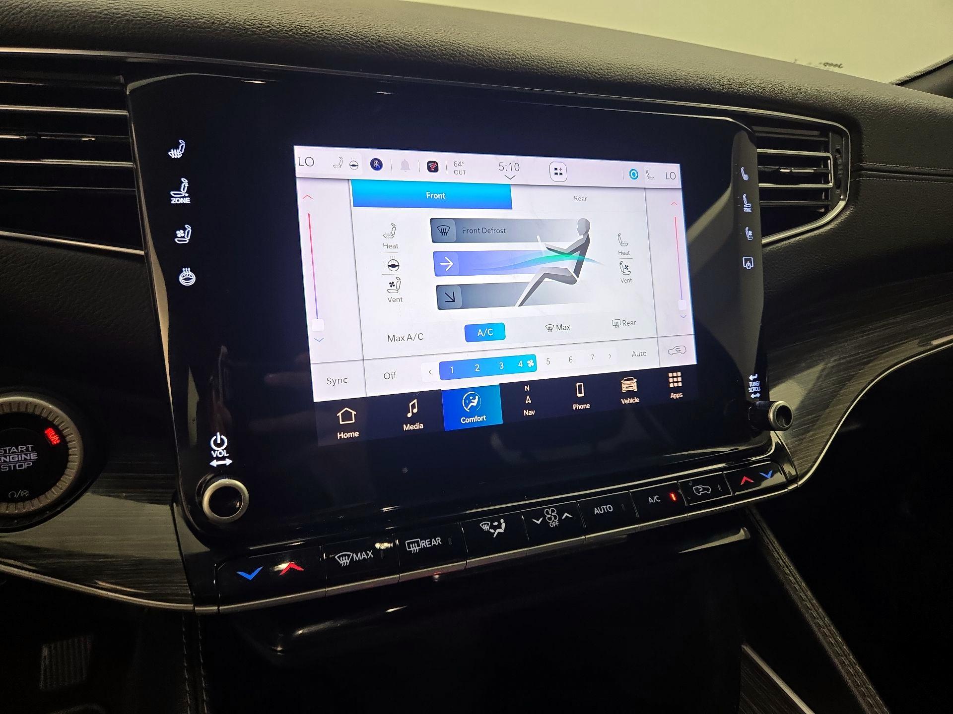 Thumbnail: 2022 Jeep Wagoneer - 17