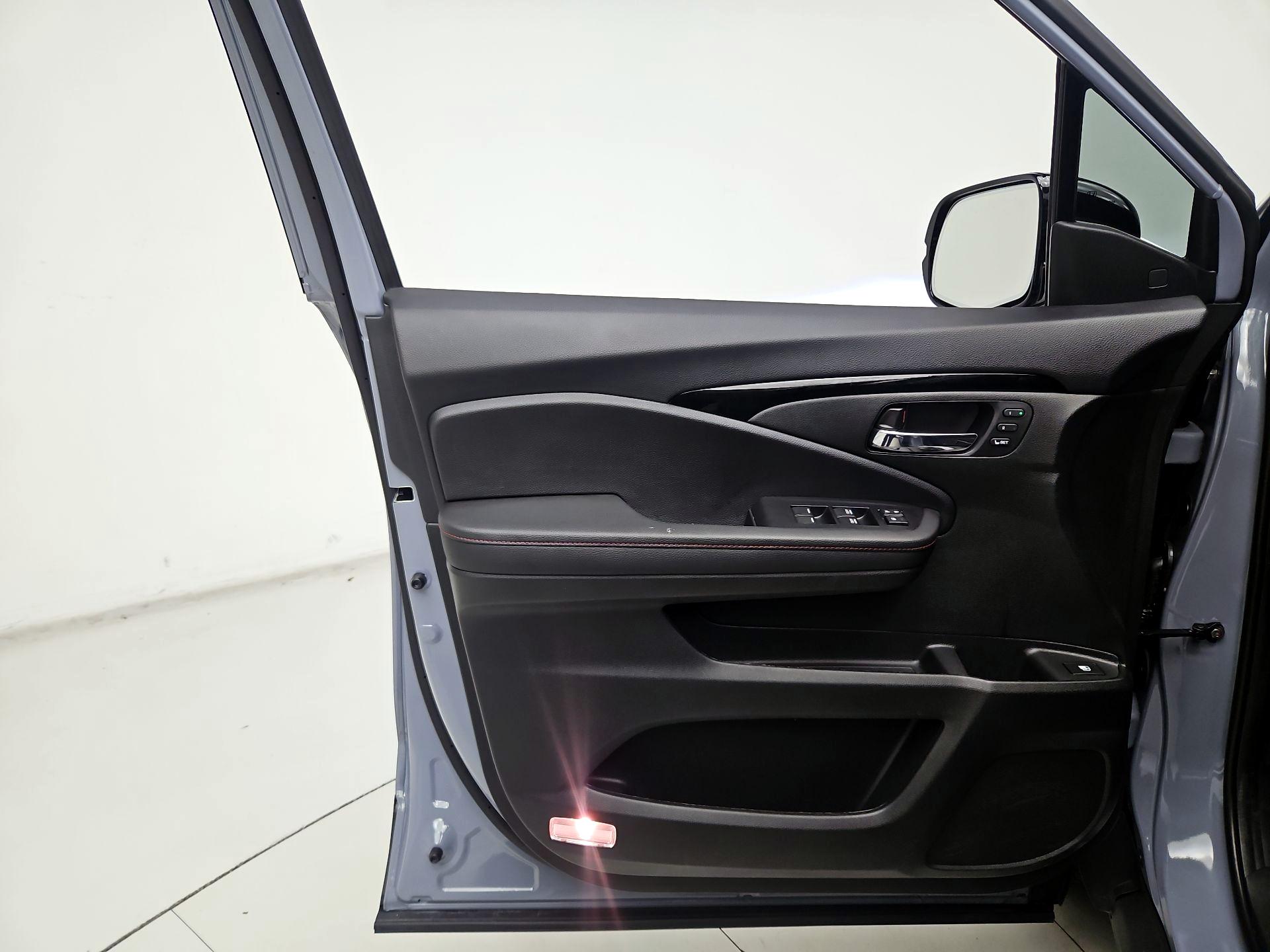 Thumbnail: 2025 Honda Ridgeline - 12