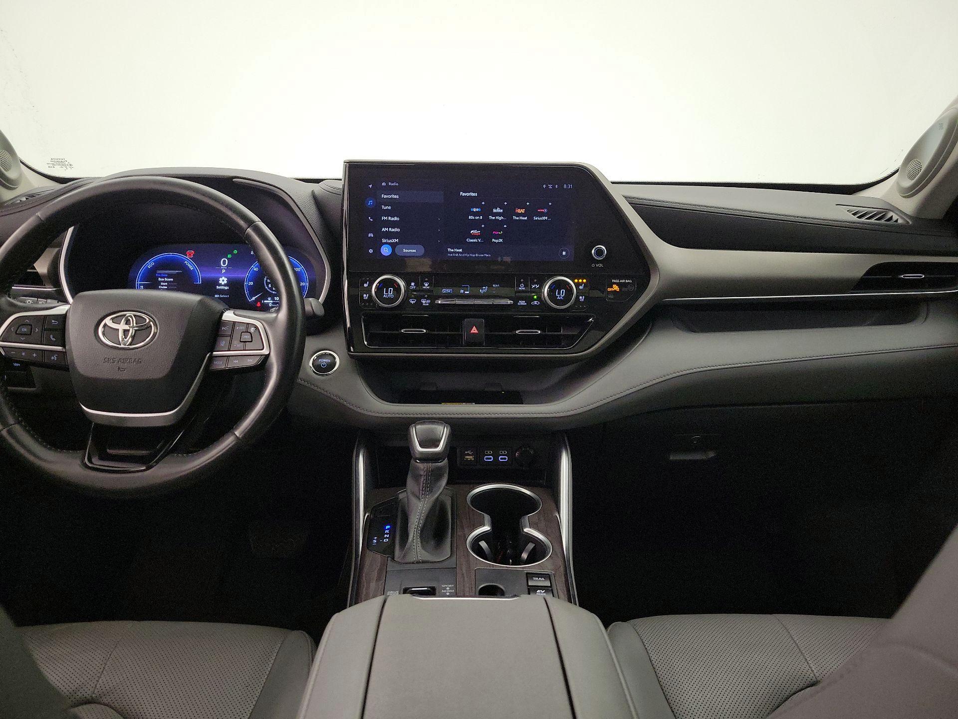 Thumbnail: 2023 Toyota Highlander - 9