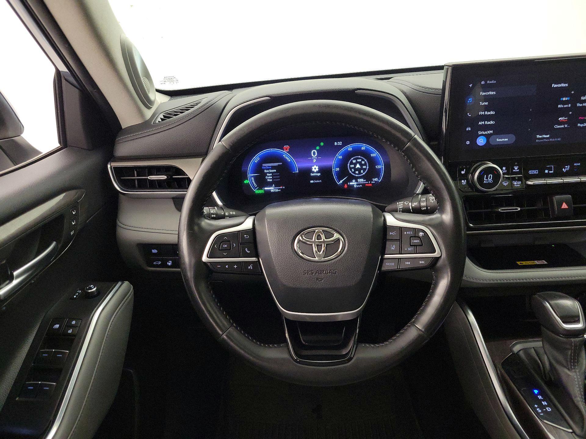 Thumbnail: 2023 Toyota Highlander - 10