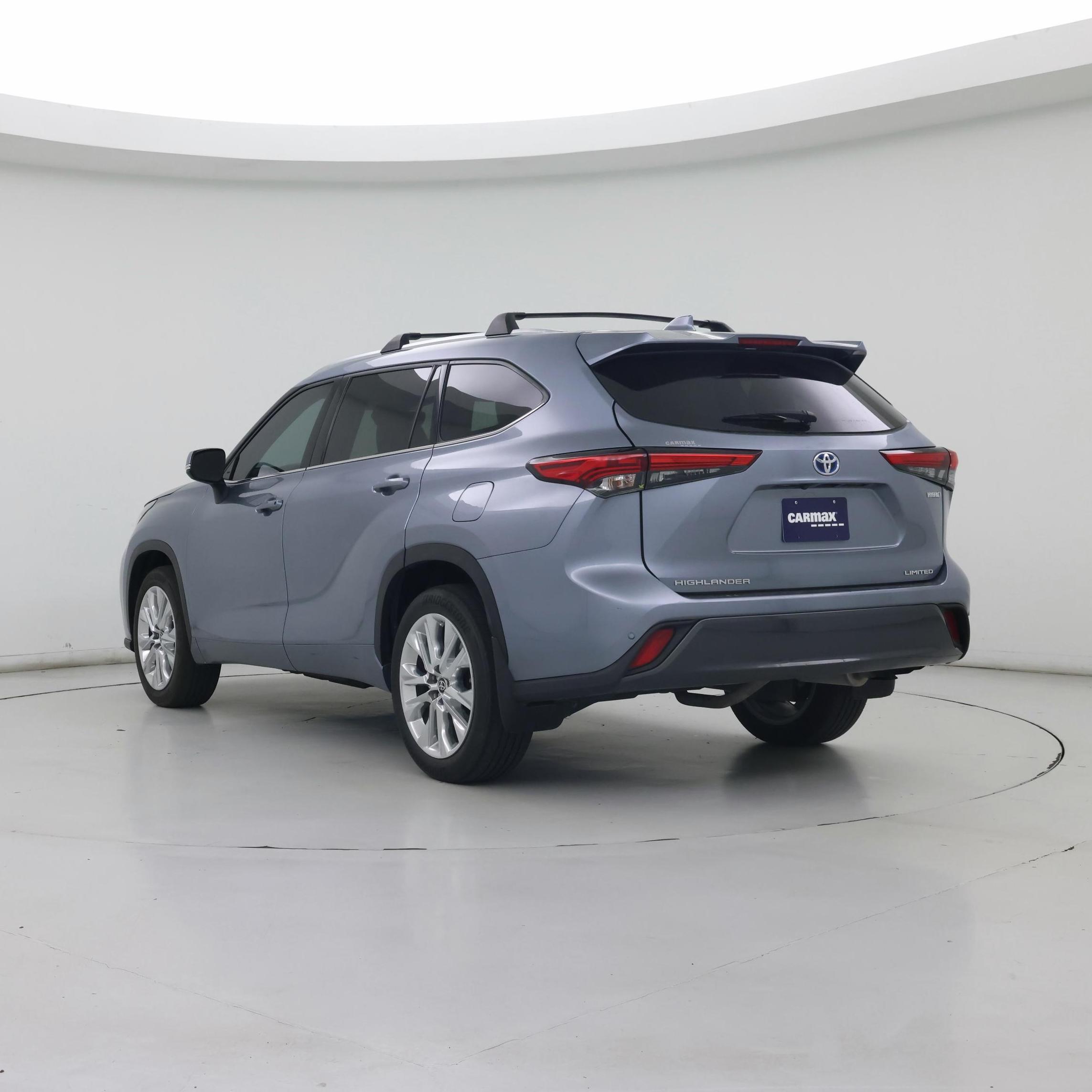 Thumbnail: 2023 Toyota Highlander - 2