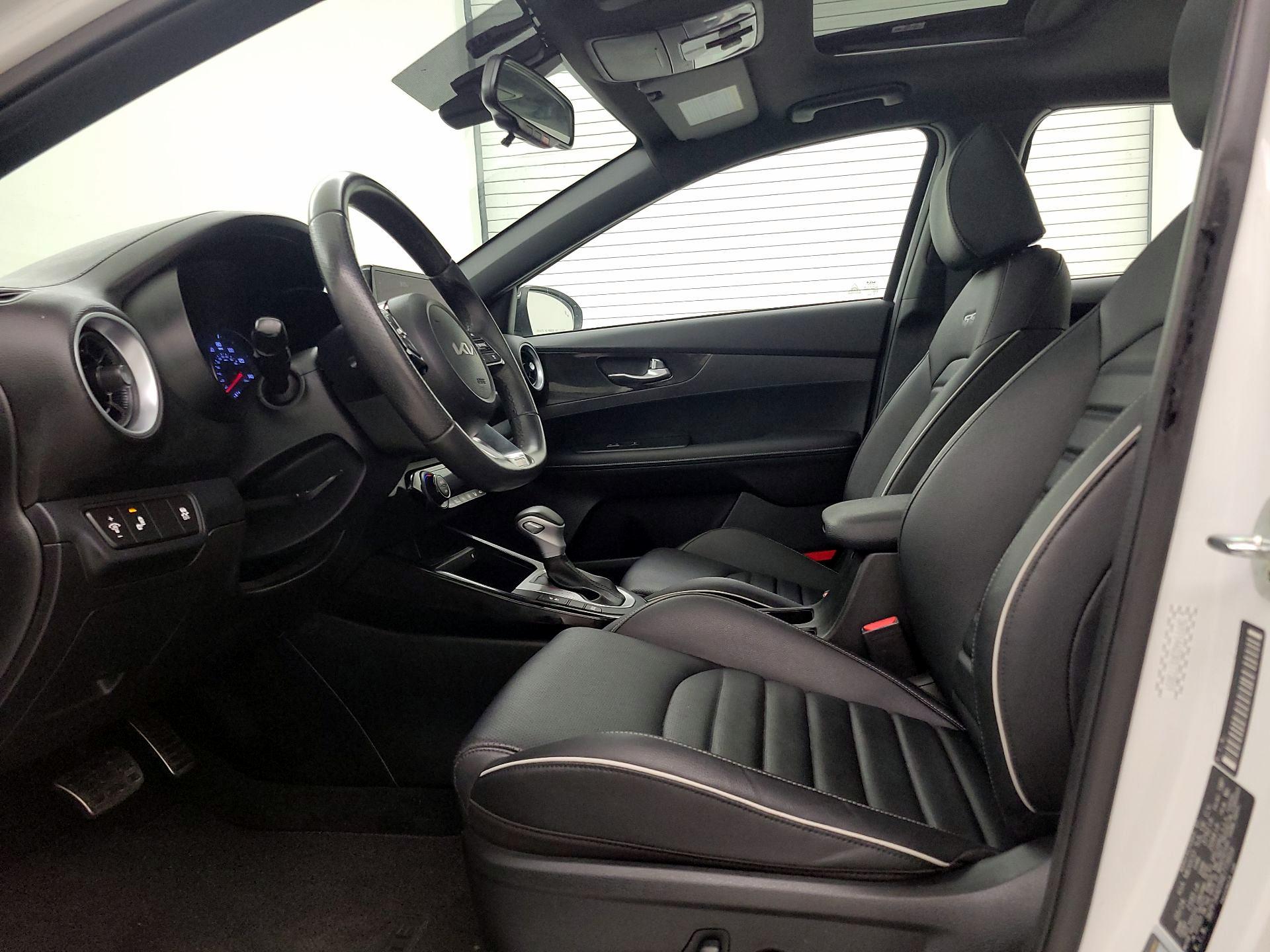 Thumbnail: 2024 Kia Forte - 11