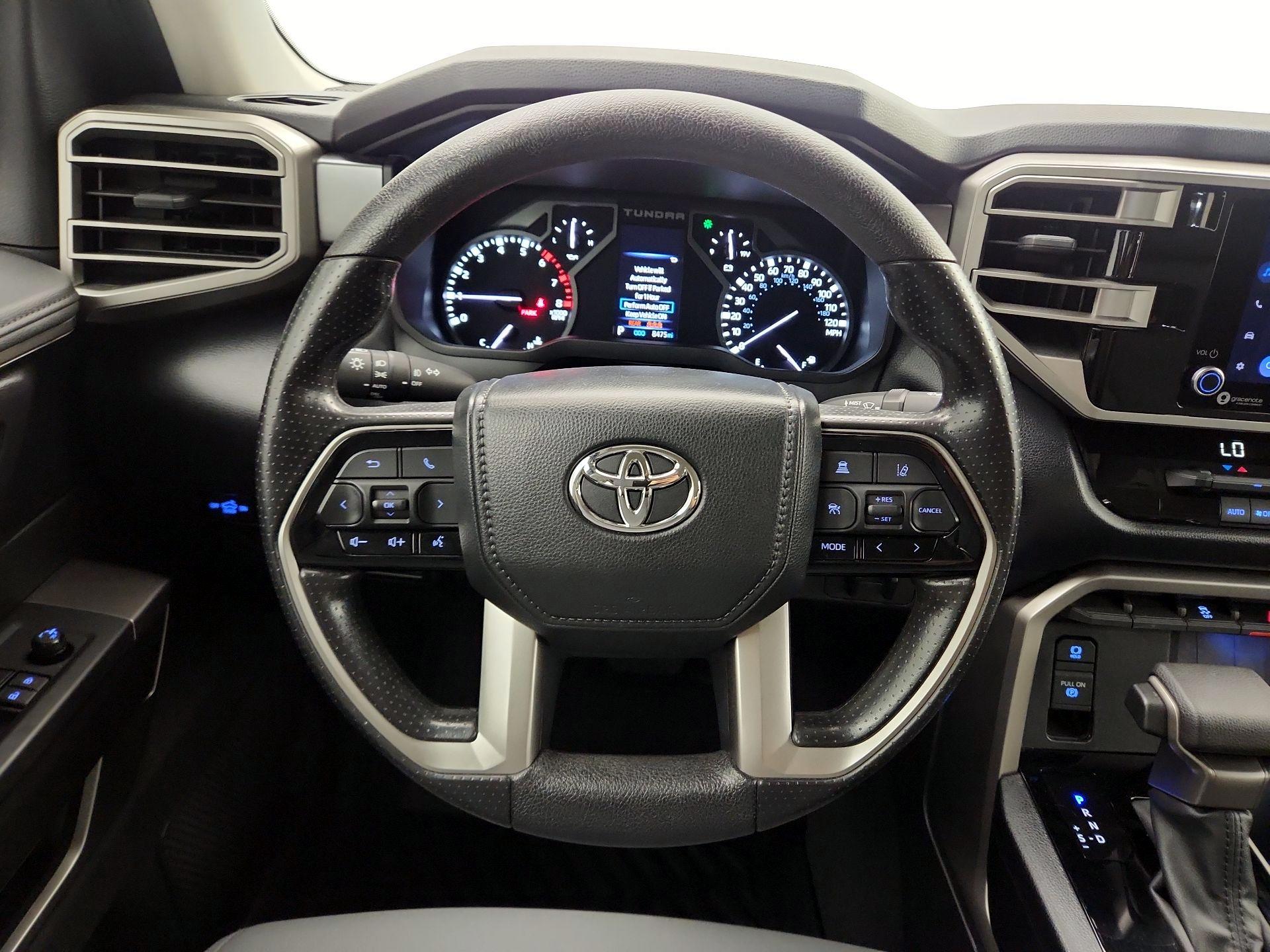 Thumbnail: 2024 Toyota Tundra - 10