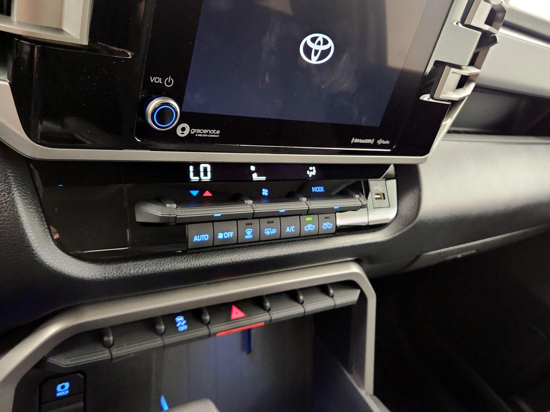 Thumbnail: 2024 Toyota Tundra - 14