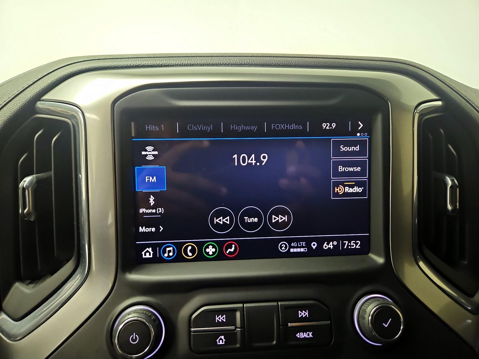 Thumbnail: 2021 Chevrolet Silverado 1500 - 15