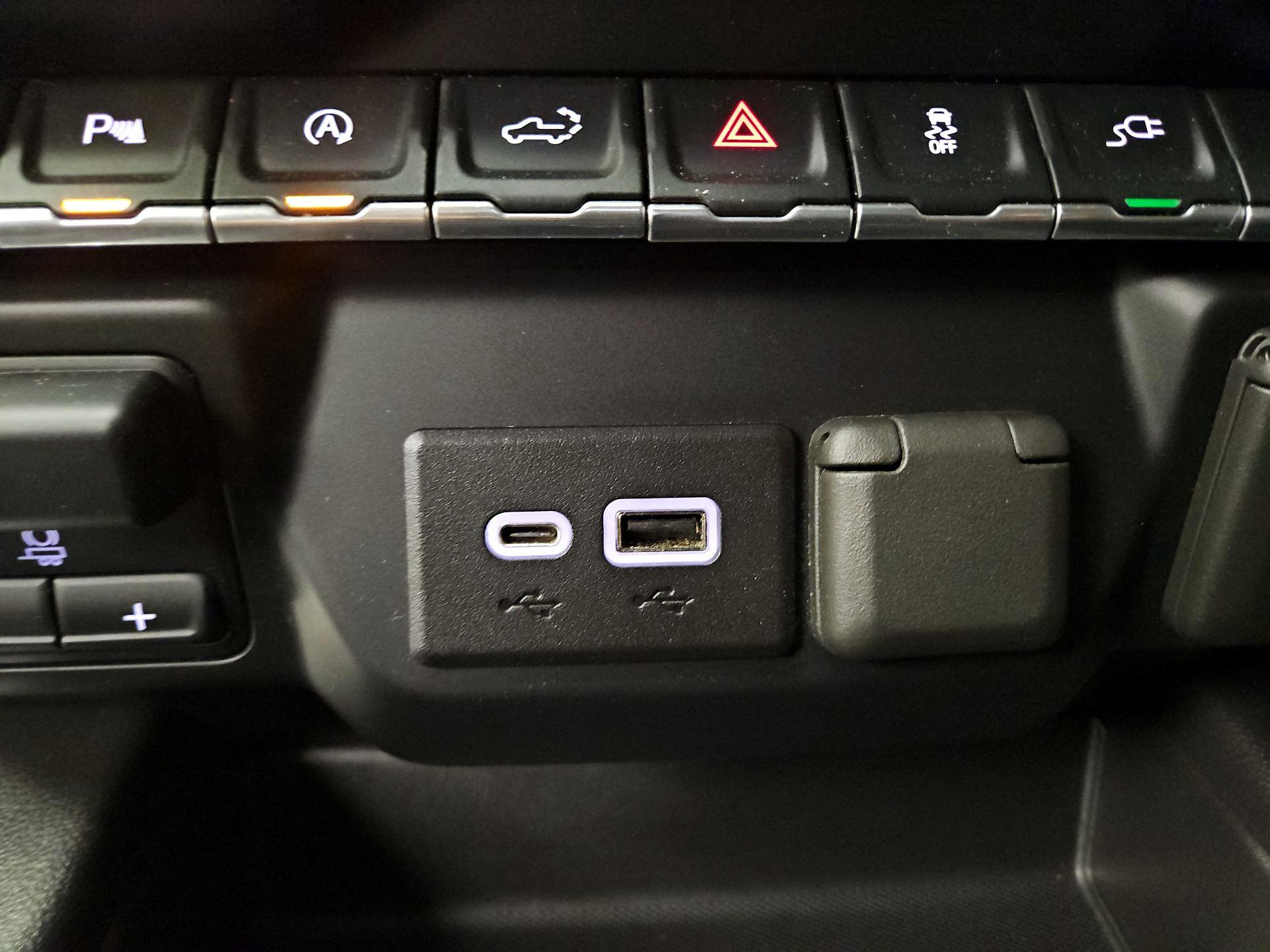 Thumbnail: 2021 Chevrolet Silverado 1500 - 18