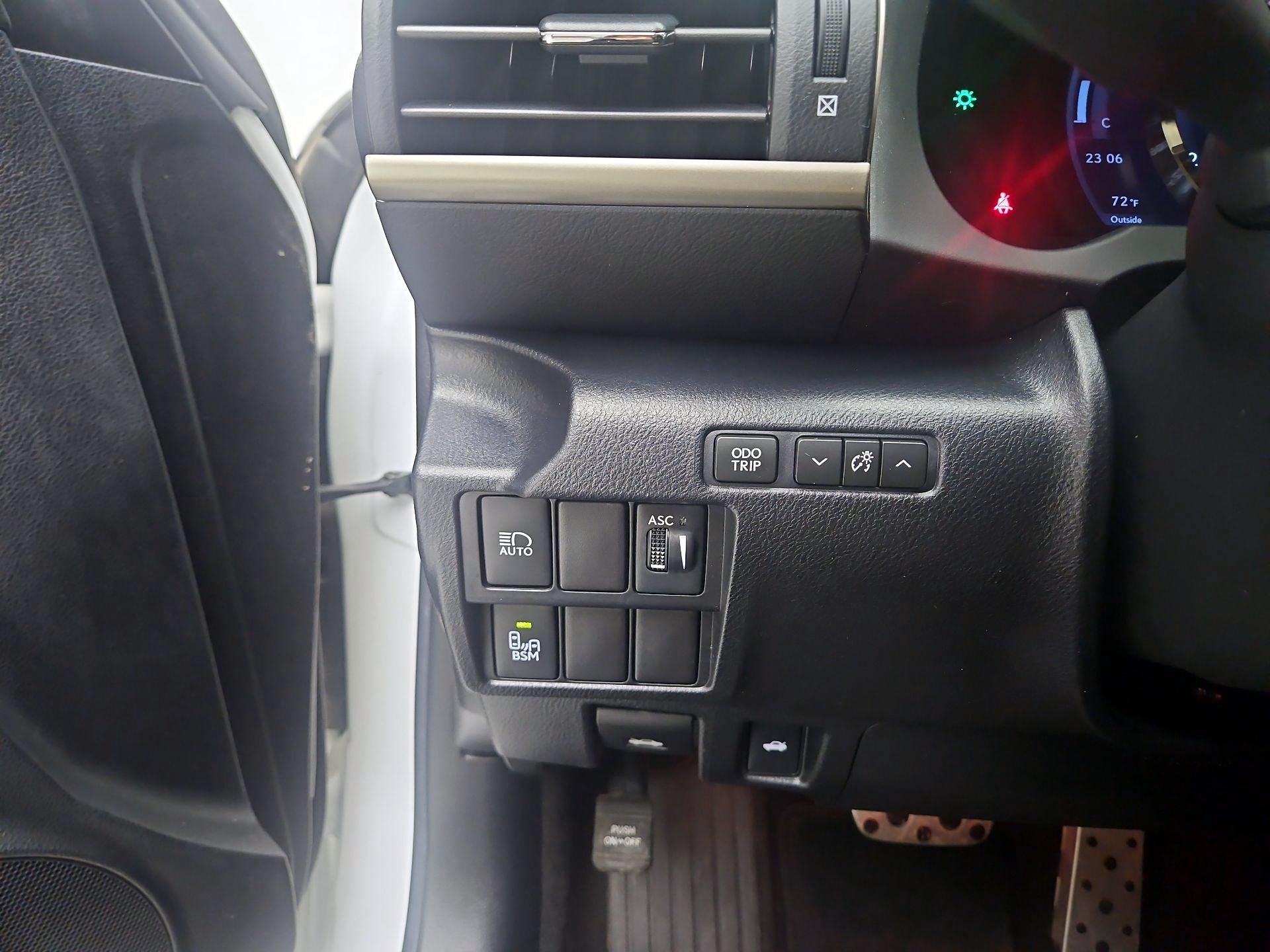 Thumbnail: 2017 Lexus IS - 13