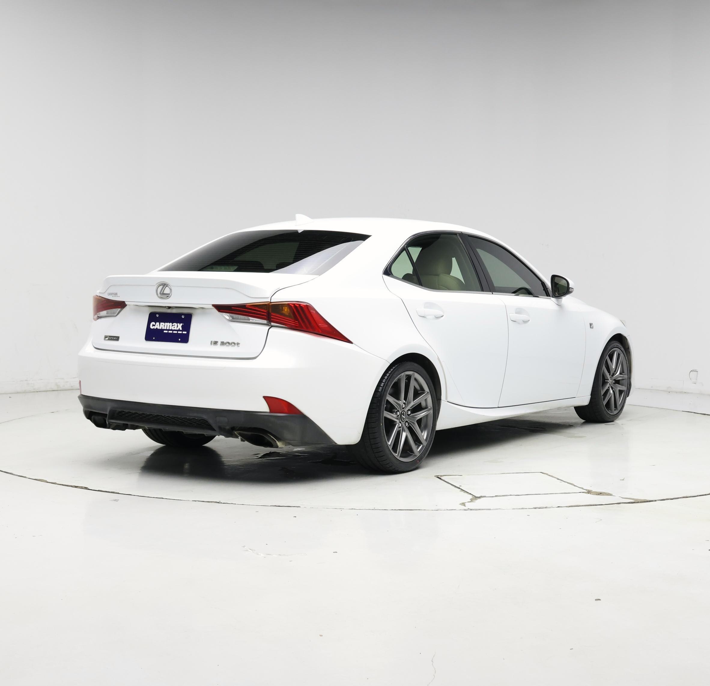 Thumbnail: 2017 Lexus IS - 8