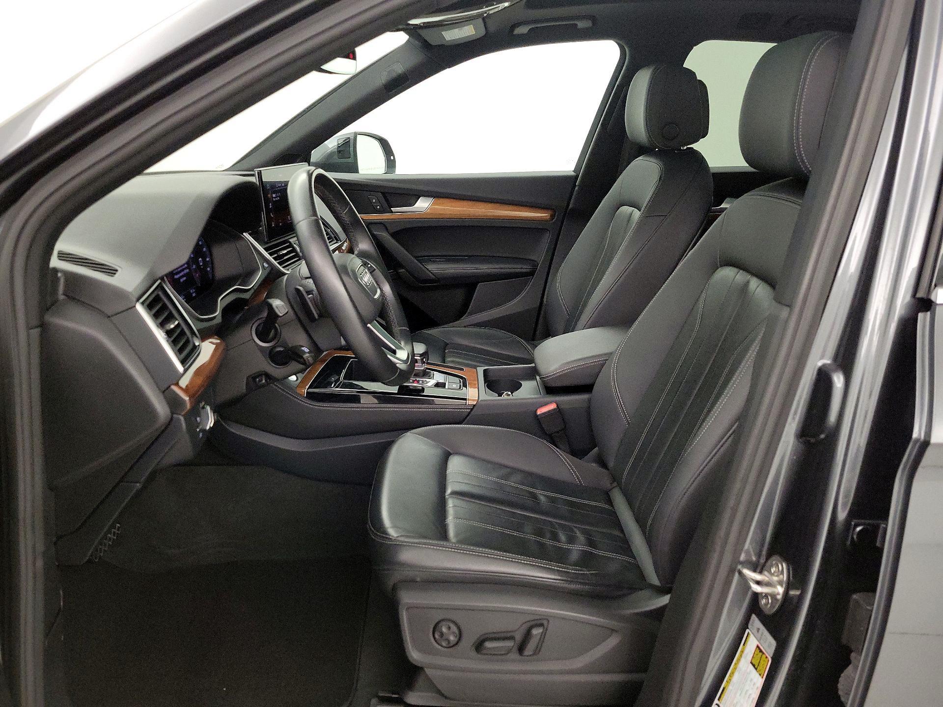 Thumbnail: 2023 Audi Q5 - 11