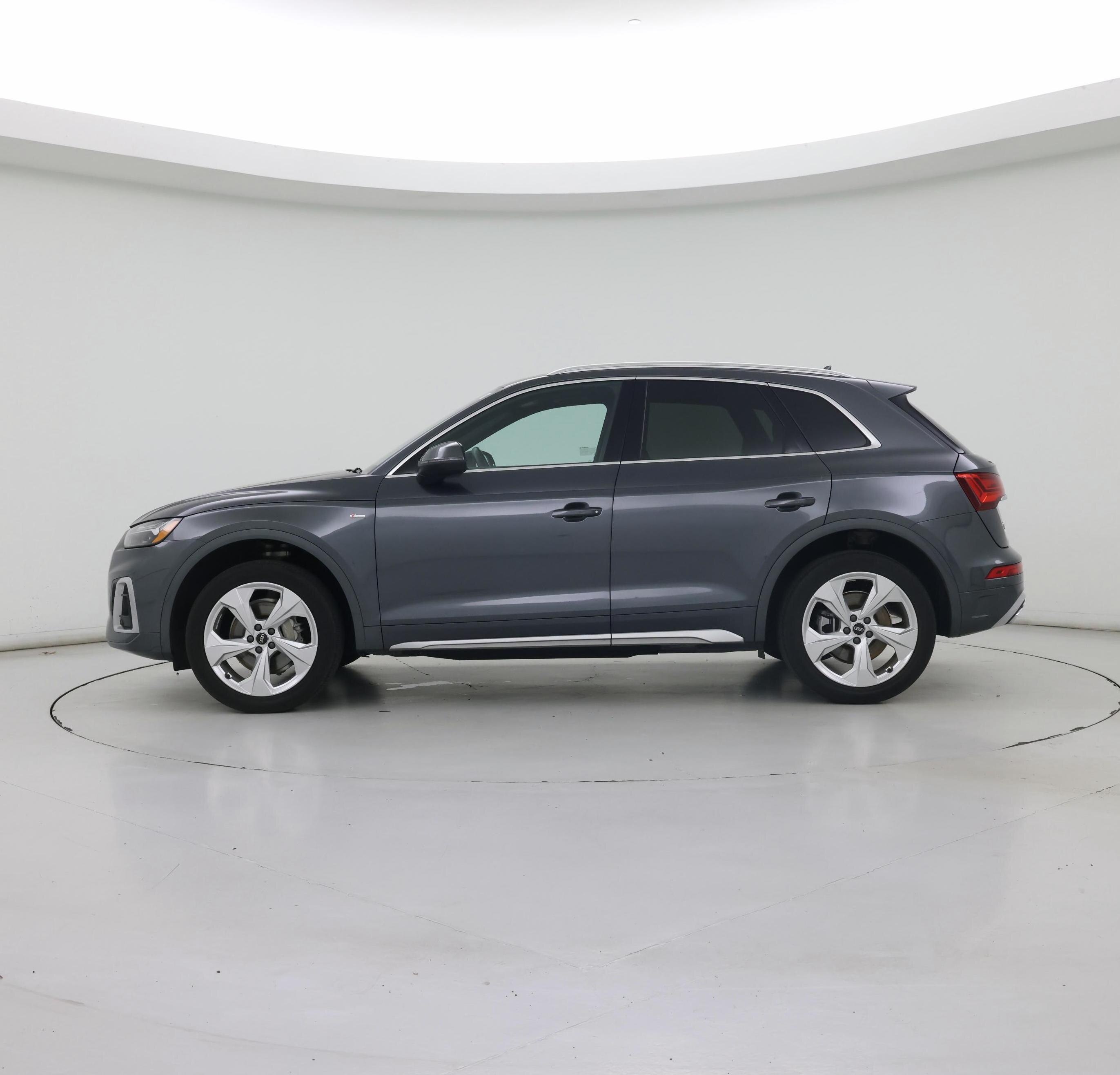 Thumbnail: 2023 Audi Q5 - 3