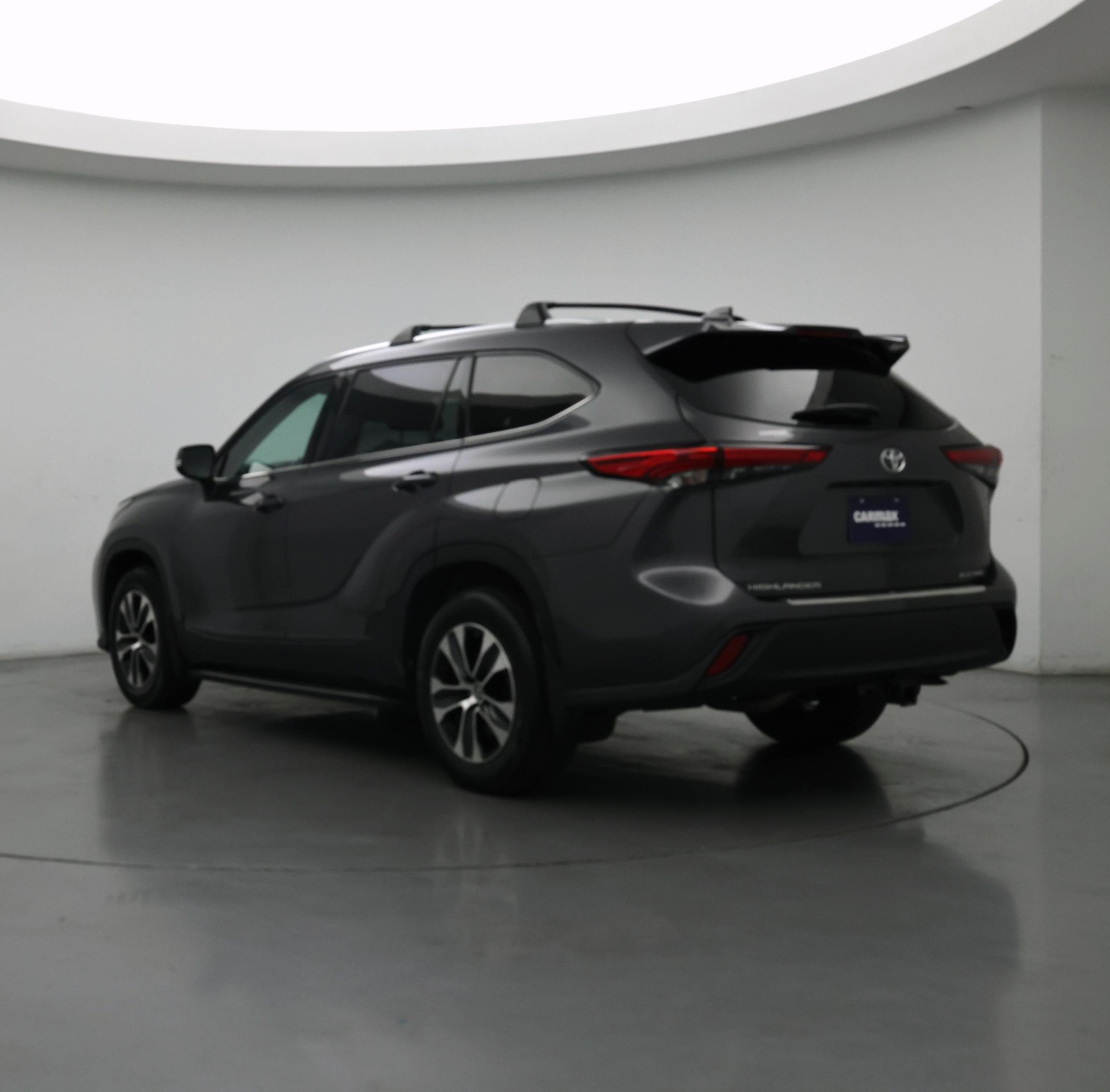Thumbnail: 2021 Toyota Highlander - 2