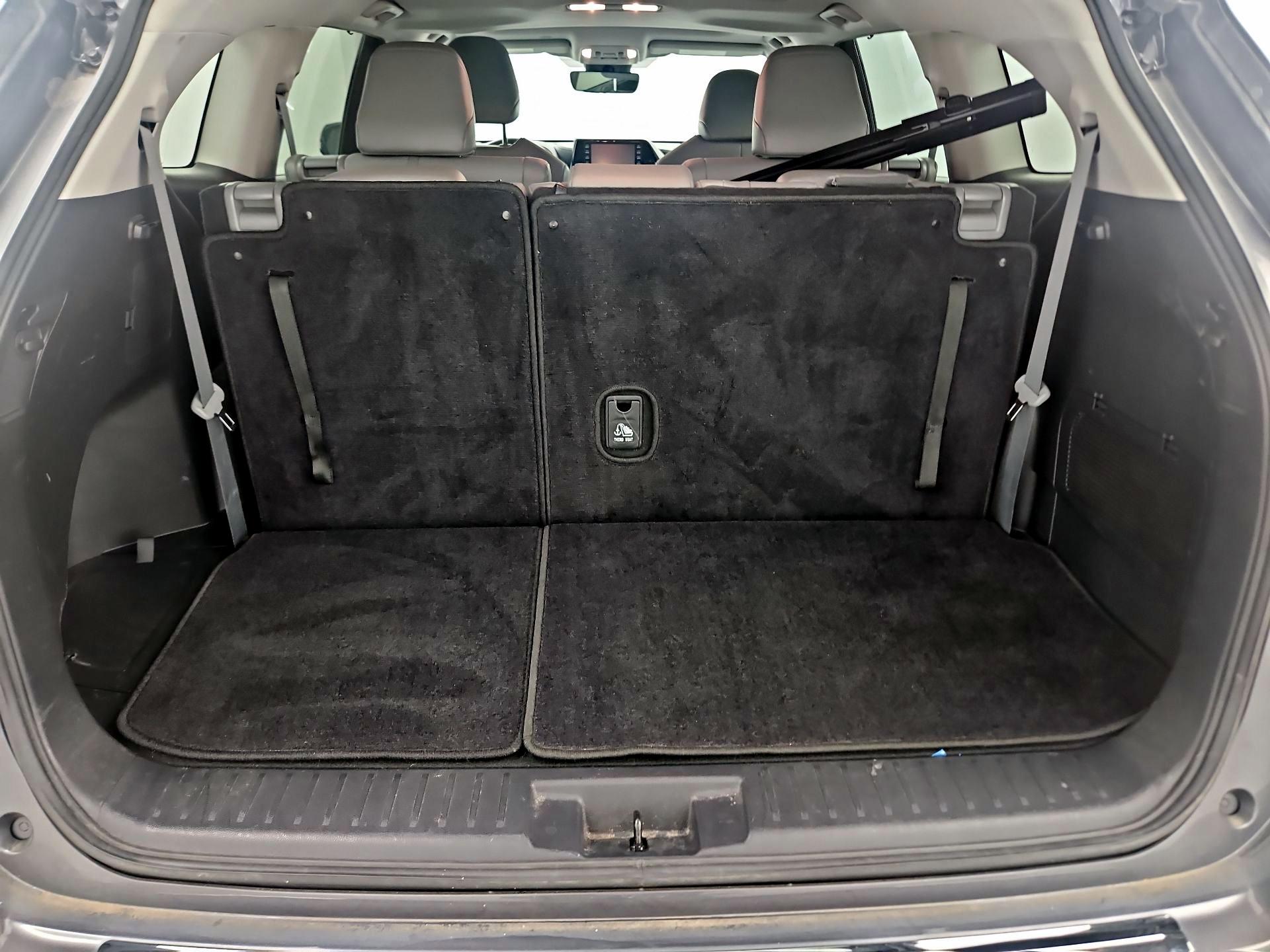 Thumbnail: 2021 Toyota Highlander - 19