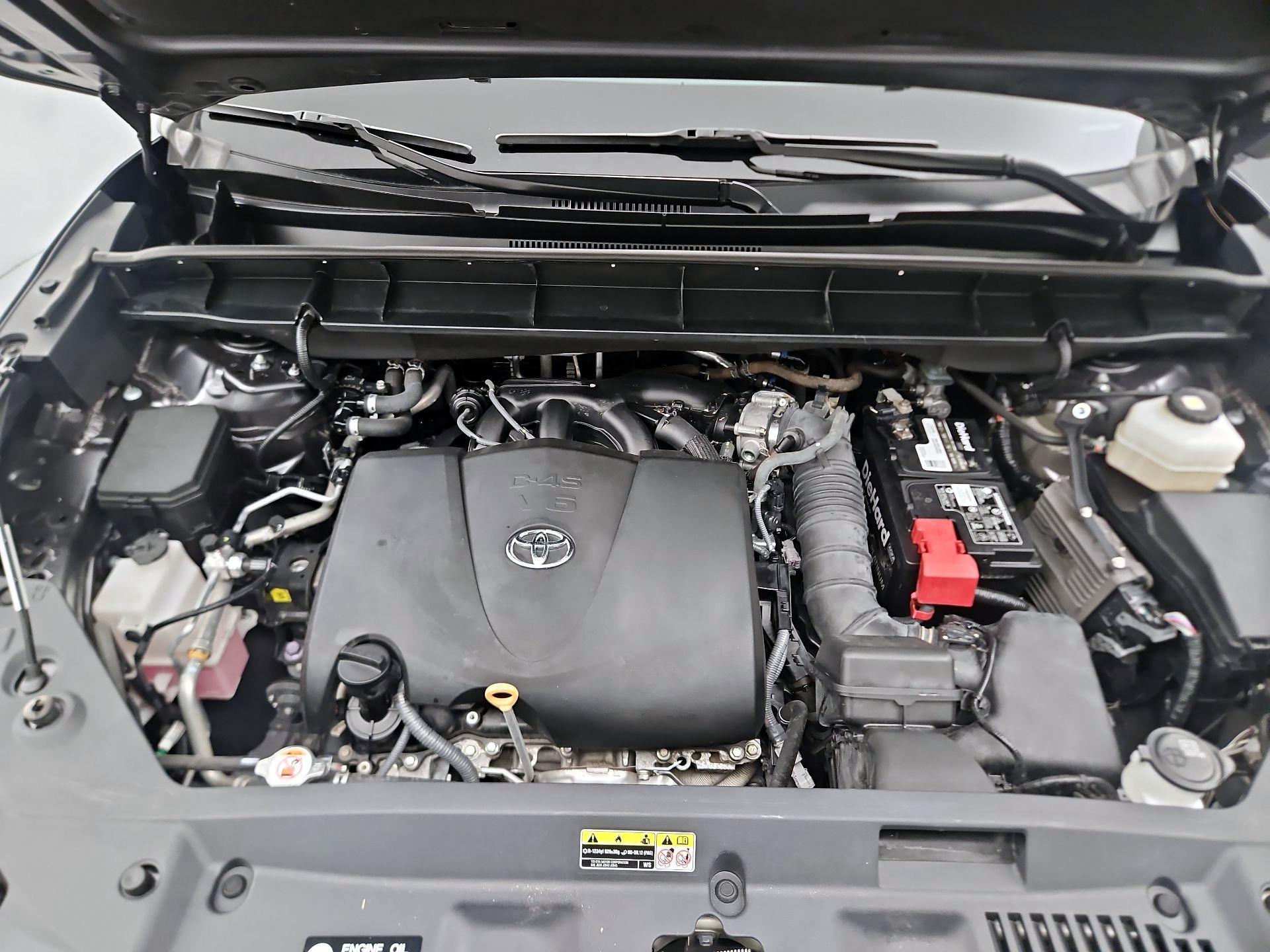 Thumbnail: 2021 Toyota Highlander - 20