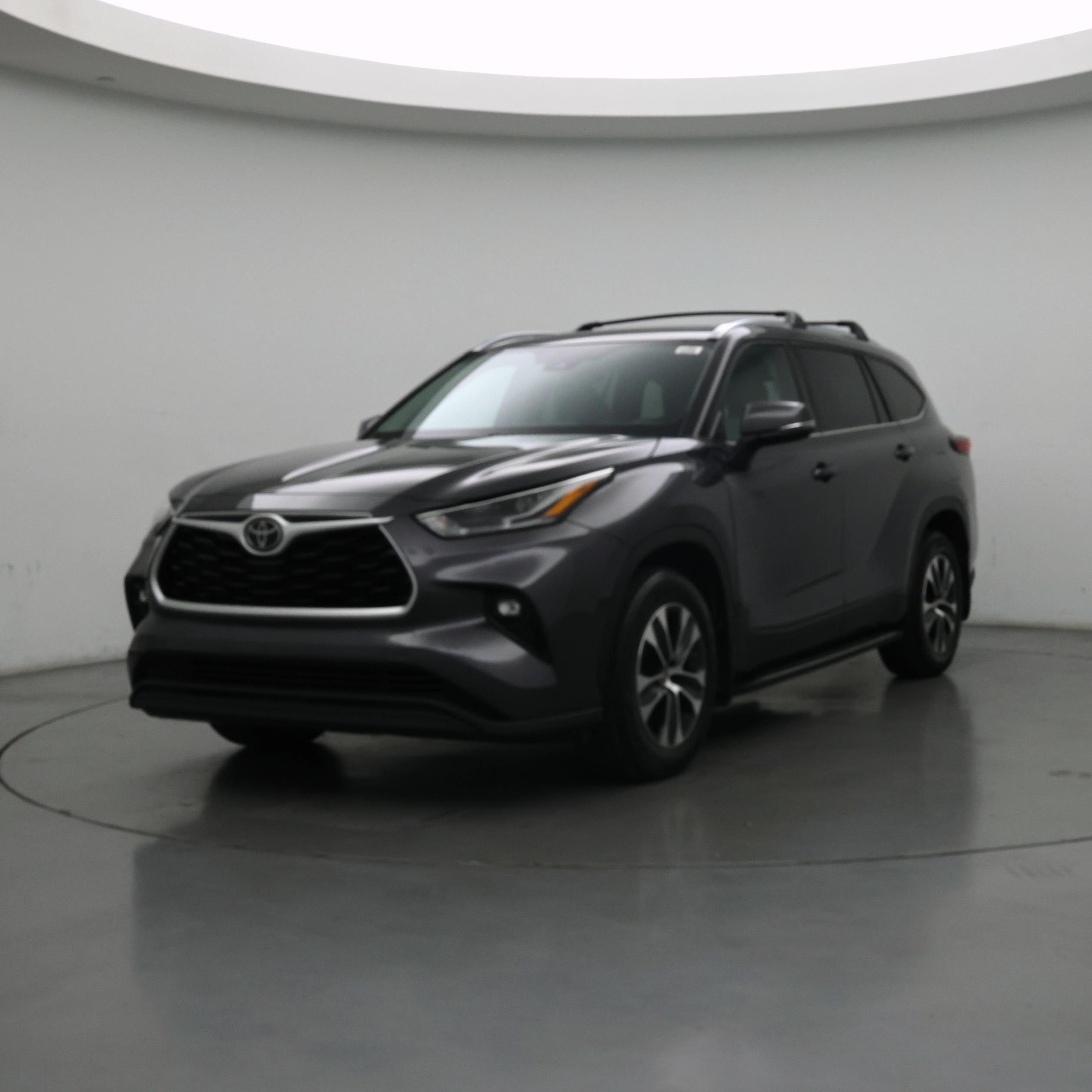 Thumbnail: 2021 Toyota Highlander - 4
