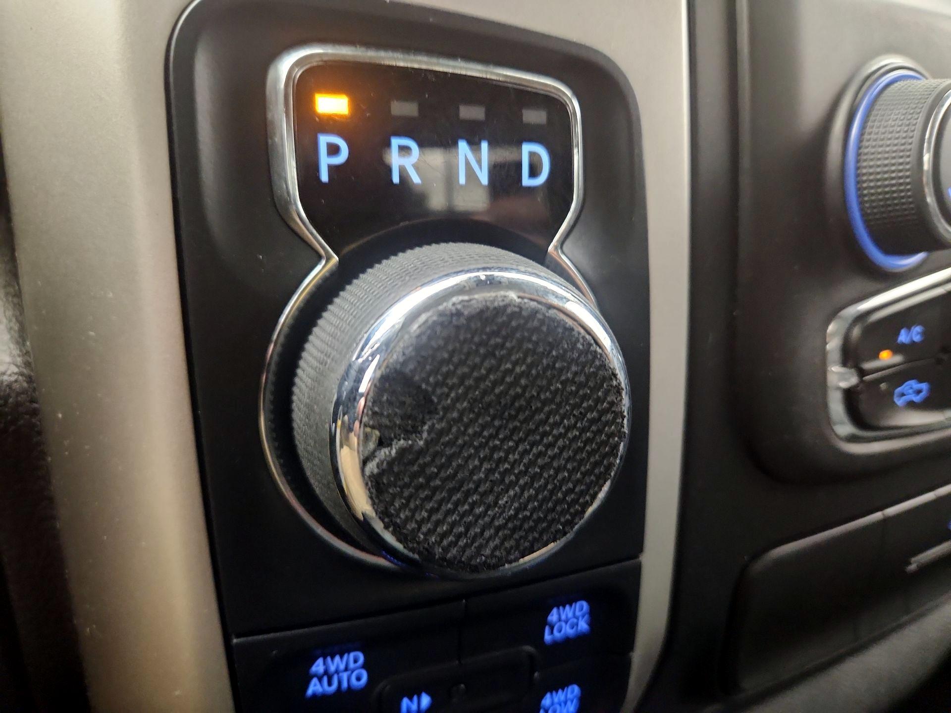 Thumbnail: 2019 RAM 1500 Classic - 17