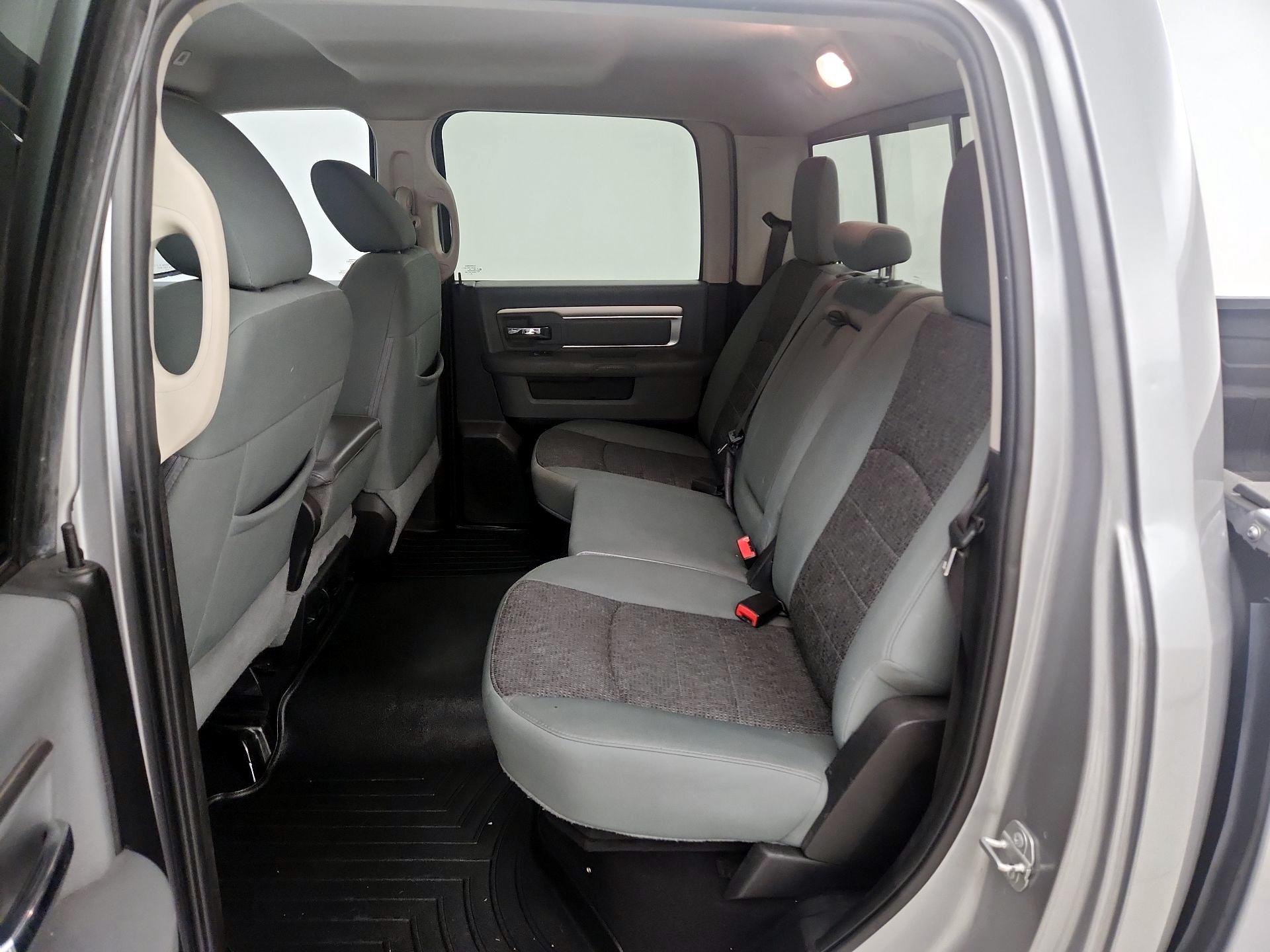 Thumbnail: 2019 RAM 1500 Classic - 19