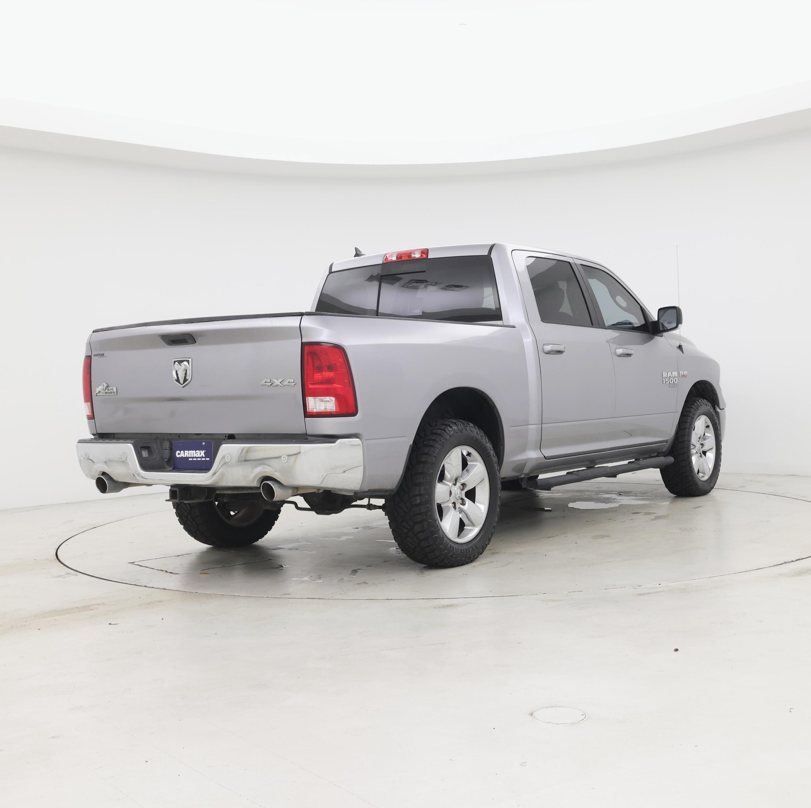 Thumbnail: 2019 RAM 1500 Classic - 8