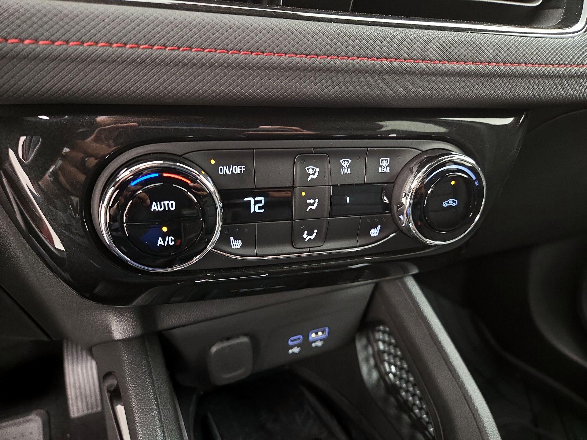 Thumbnail: 2026 Chevrolet TrailBlazer - 16