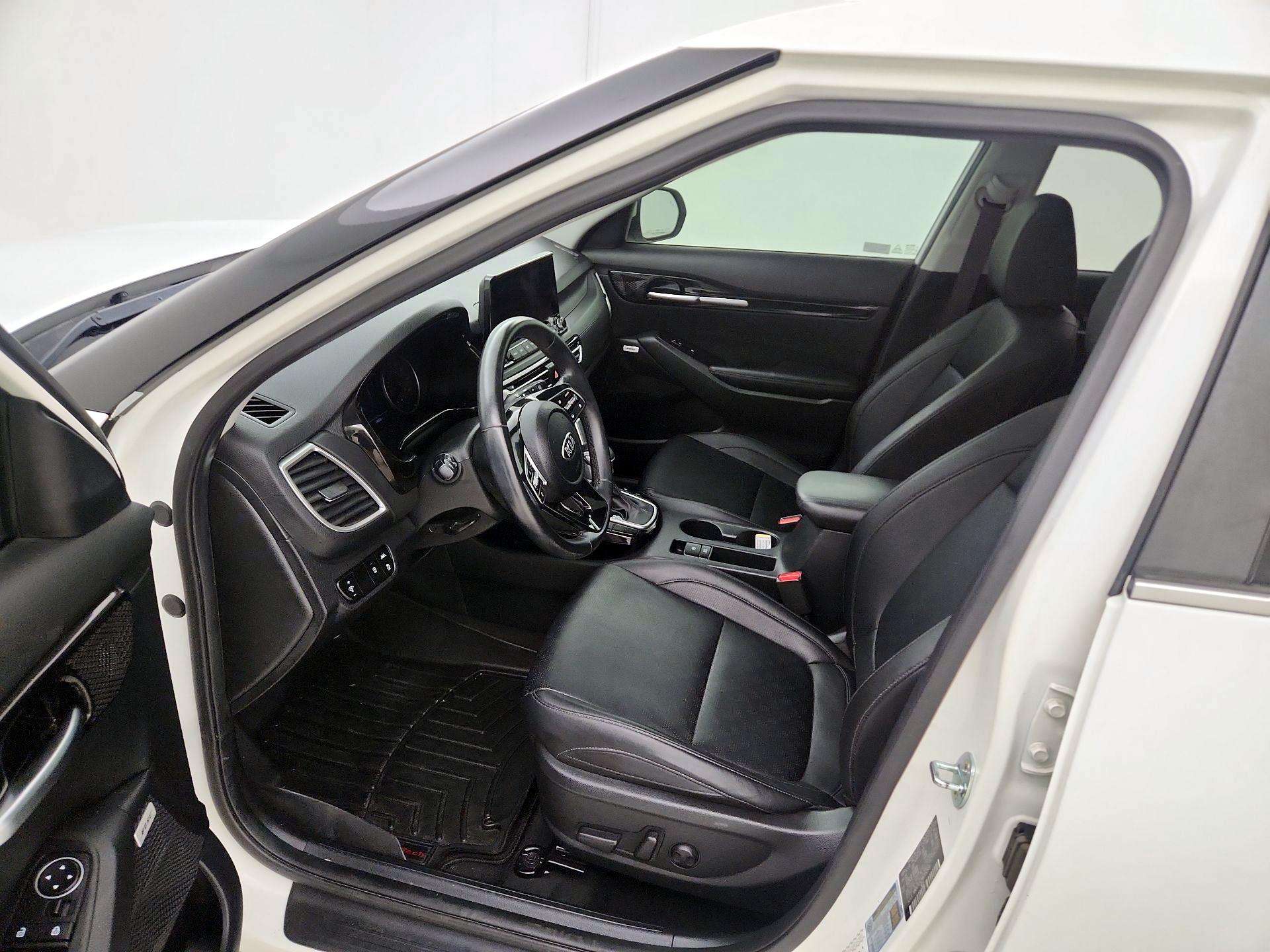 Thumbnail: 2021 Kia Seltos - 11