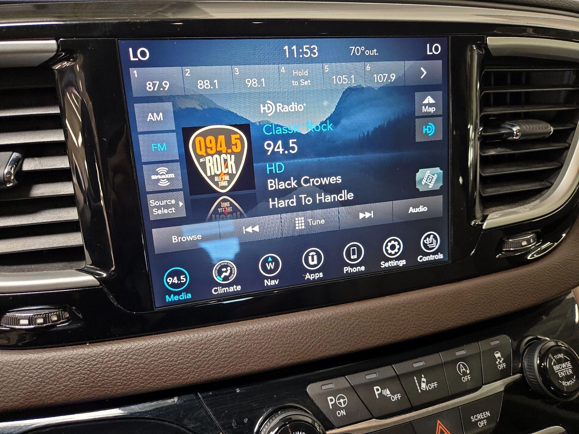 Thumbnail: 2020 Chrysler Pacifica - 16