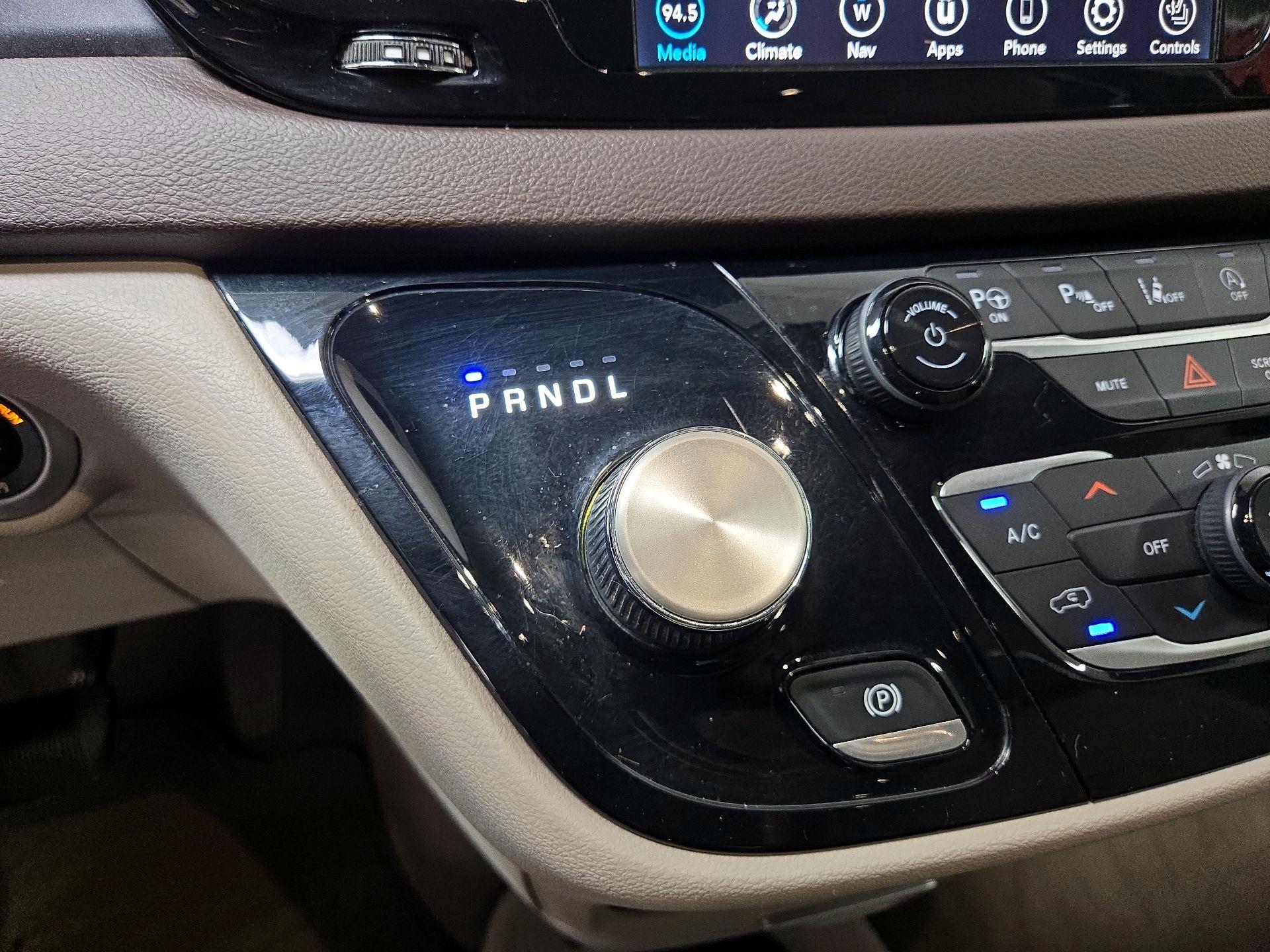 Thumbnail: 2020 Chrysler Pacifica - 18