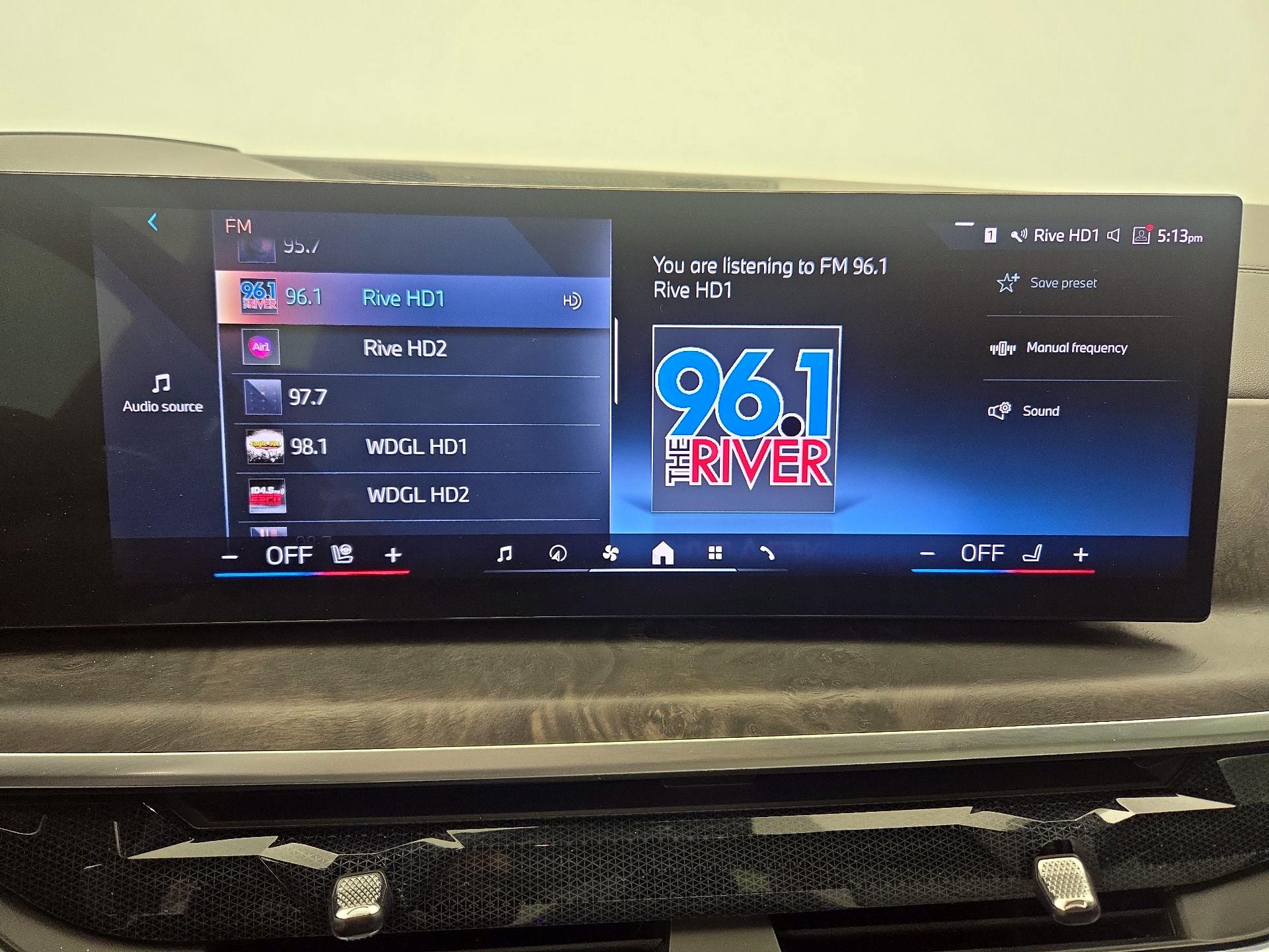 Thumbnail: 2024 BMW X5 - 16