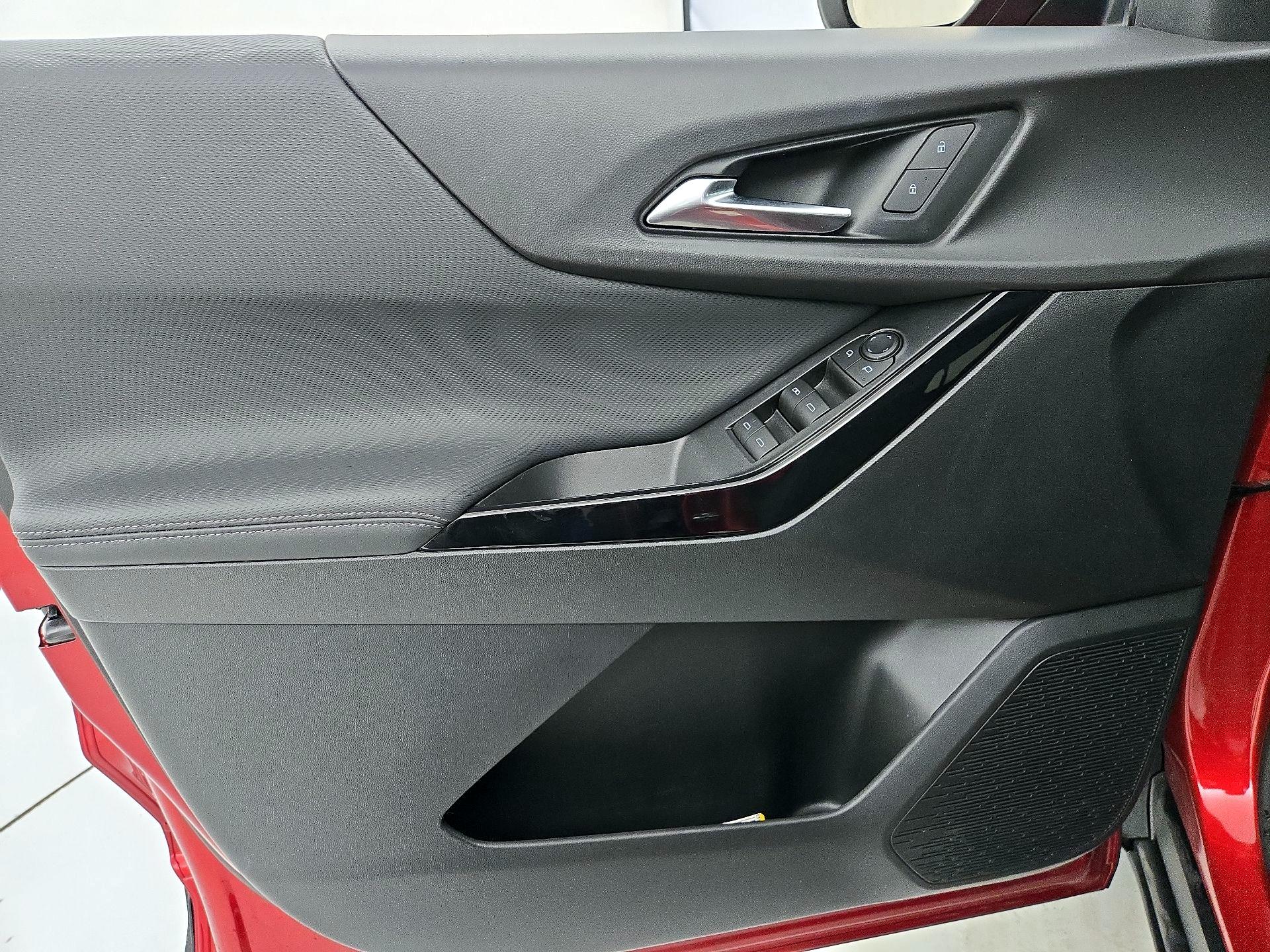 Thumbnail: 2026 Chevrolet Equinox - 12