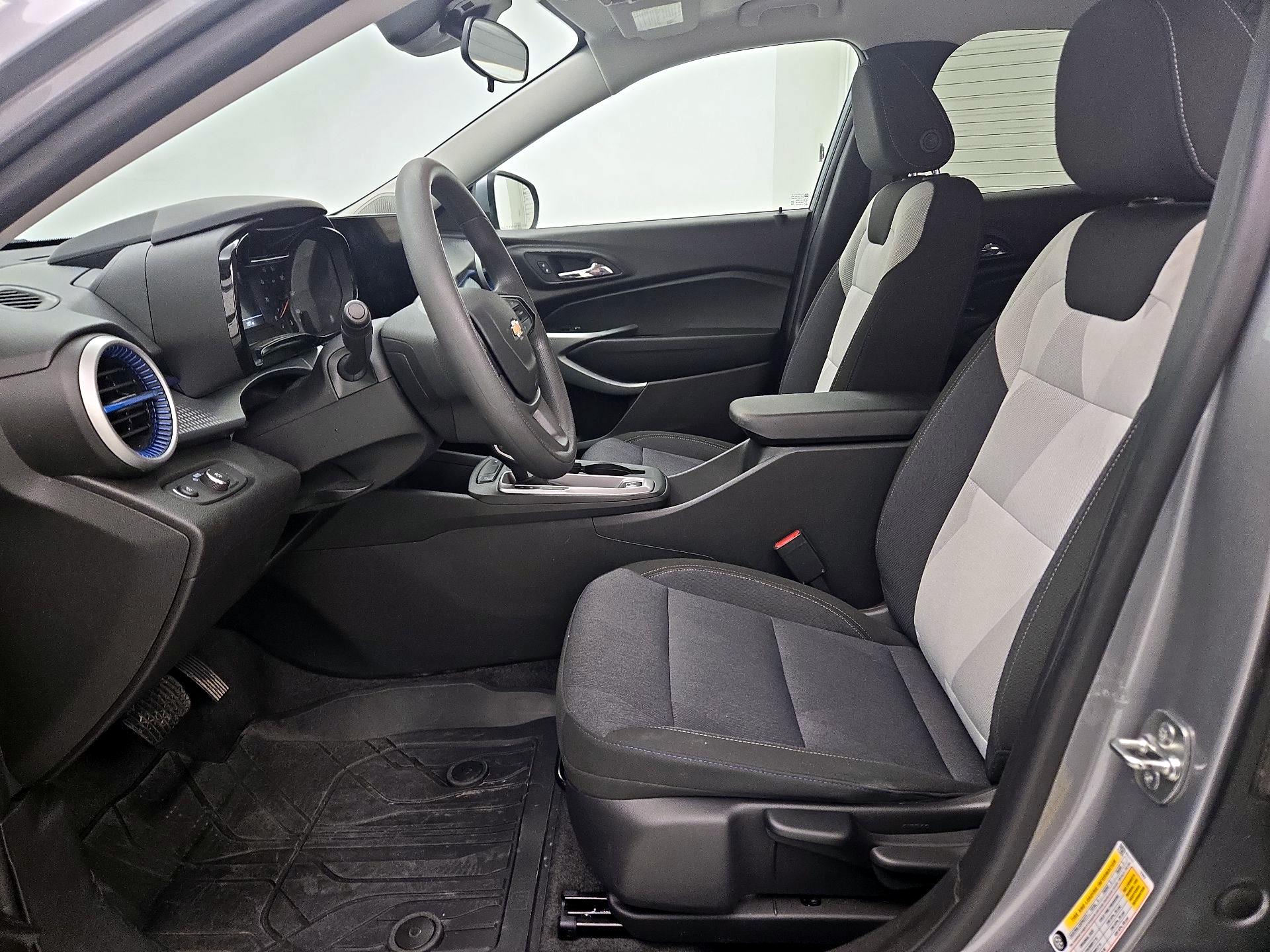 Thumbnail: 2025 Chevrolet Trax - 11