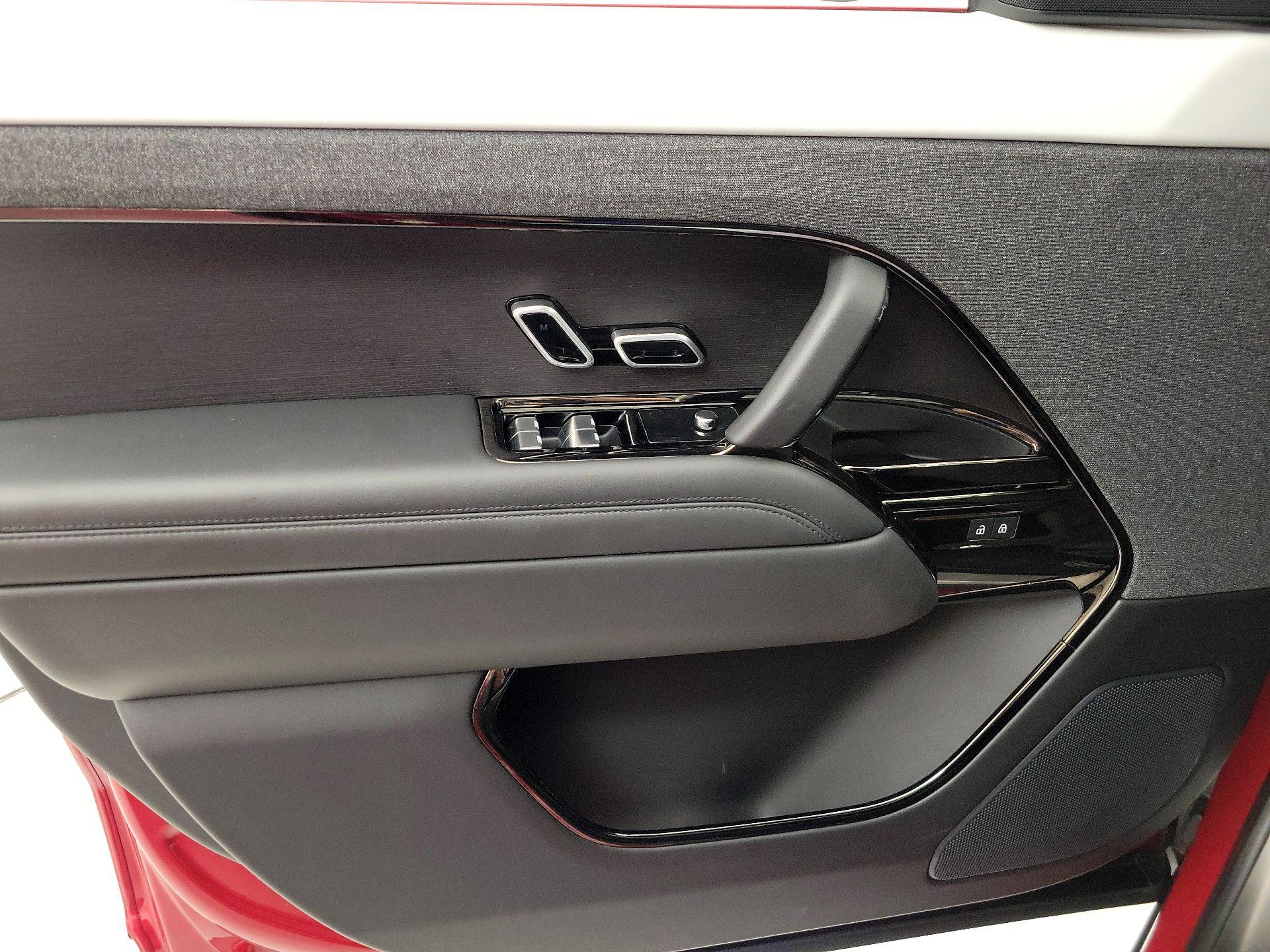 Thumbnail: 2023 Land Rover Range Rover Sport - 12