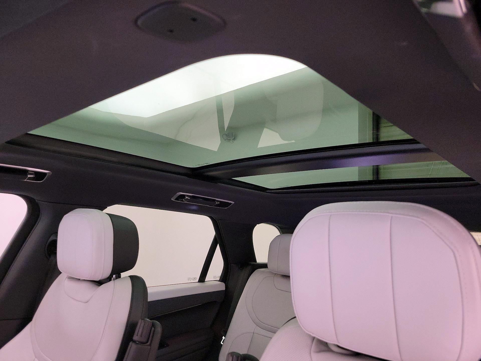 Thumbnail: 2023 Land Rover Range Rover Sport - 20