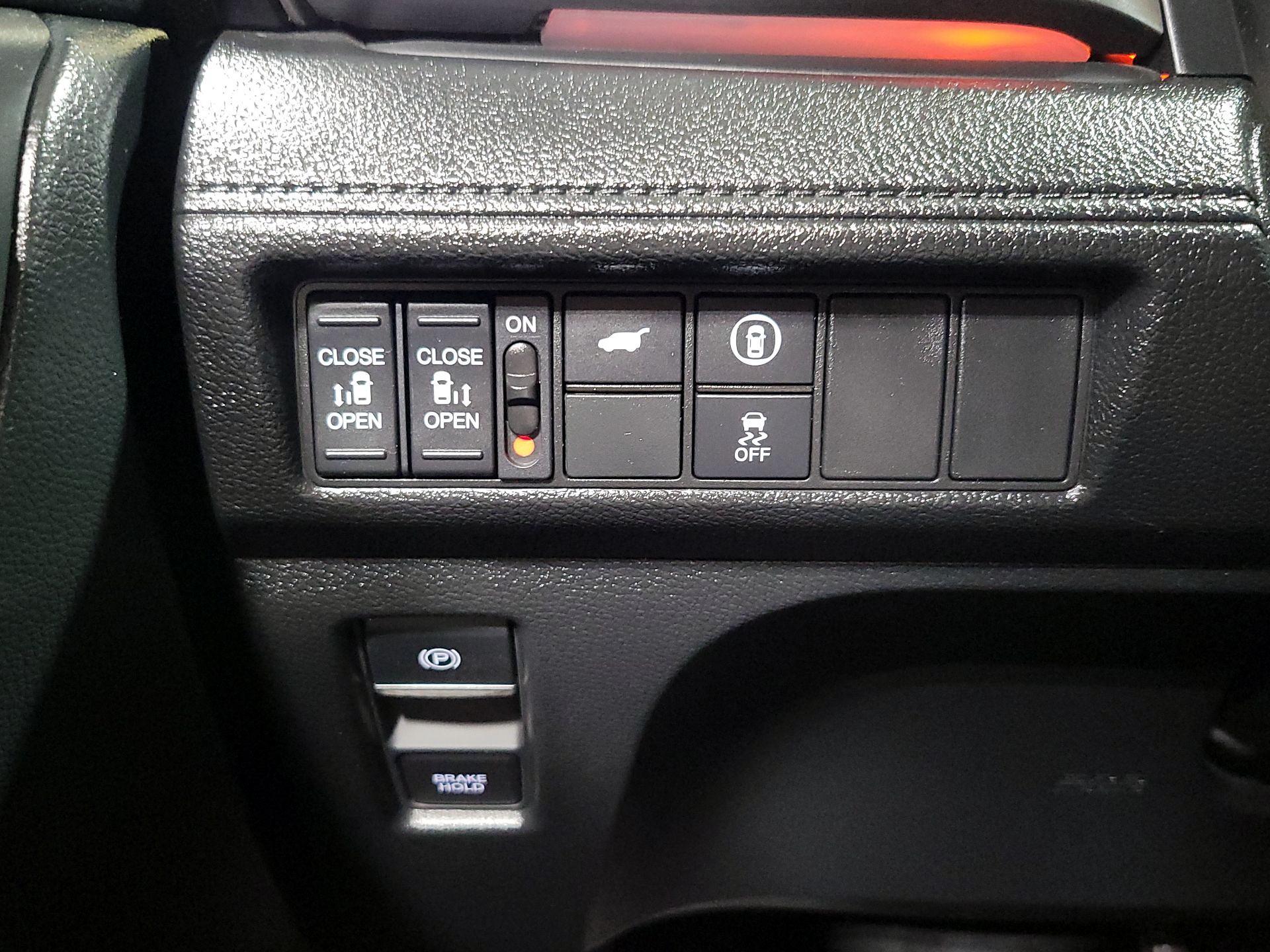 Thumbnail: 2023 Honda Odyssey - 13